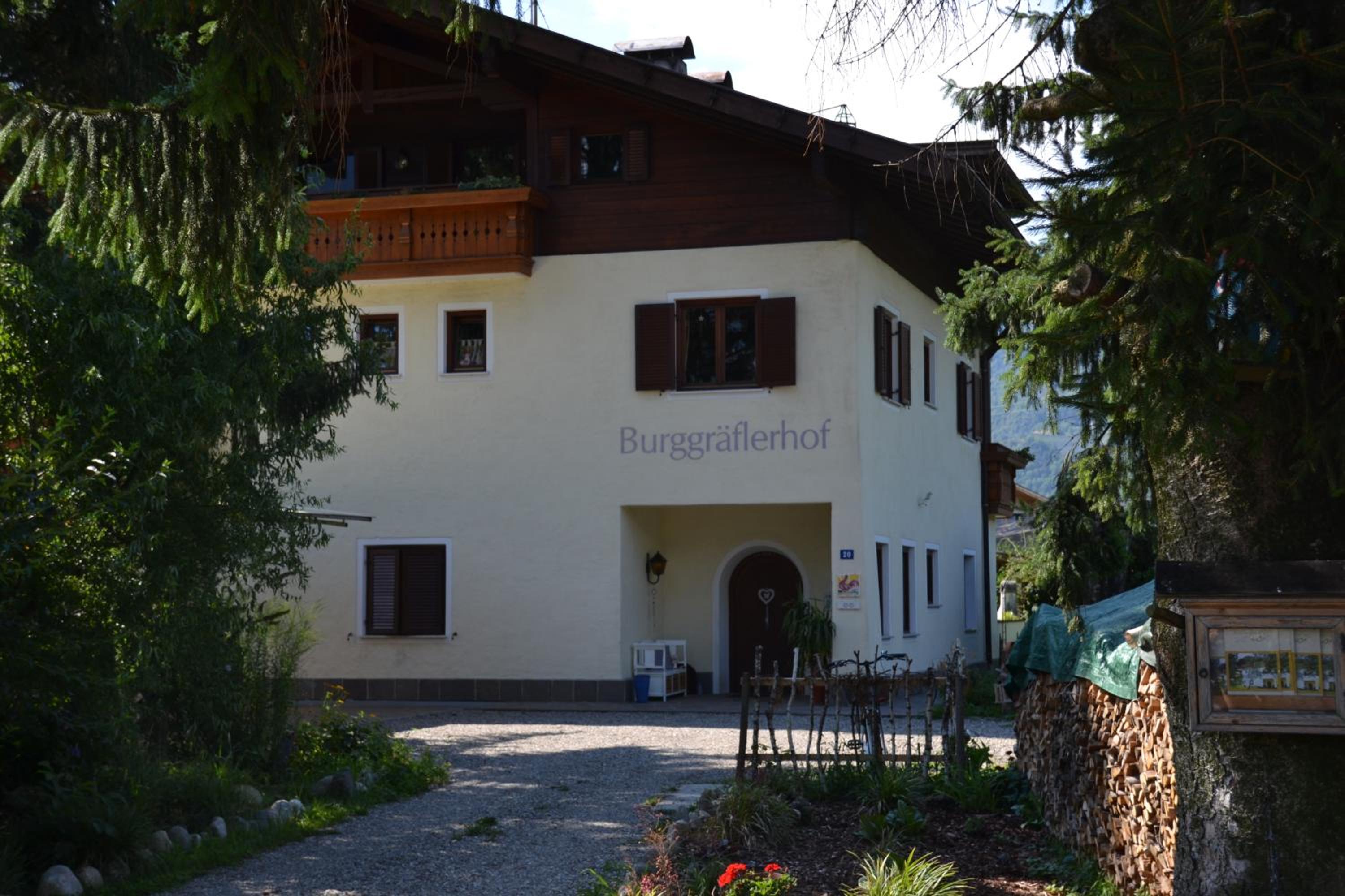 Burggräflerhof view 2