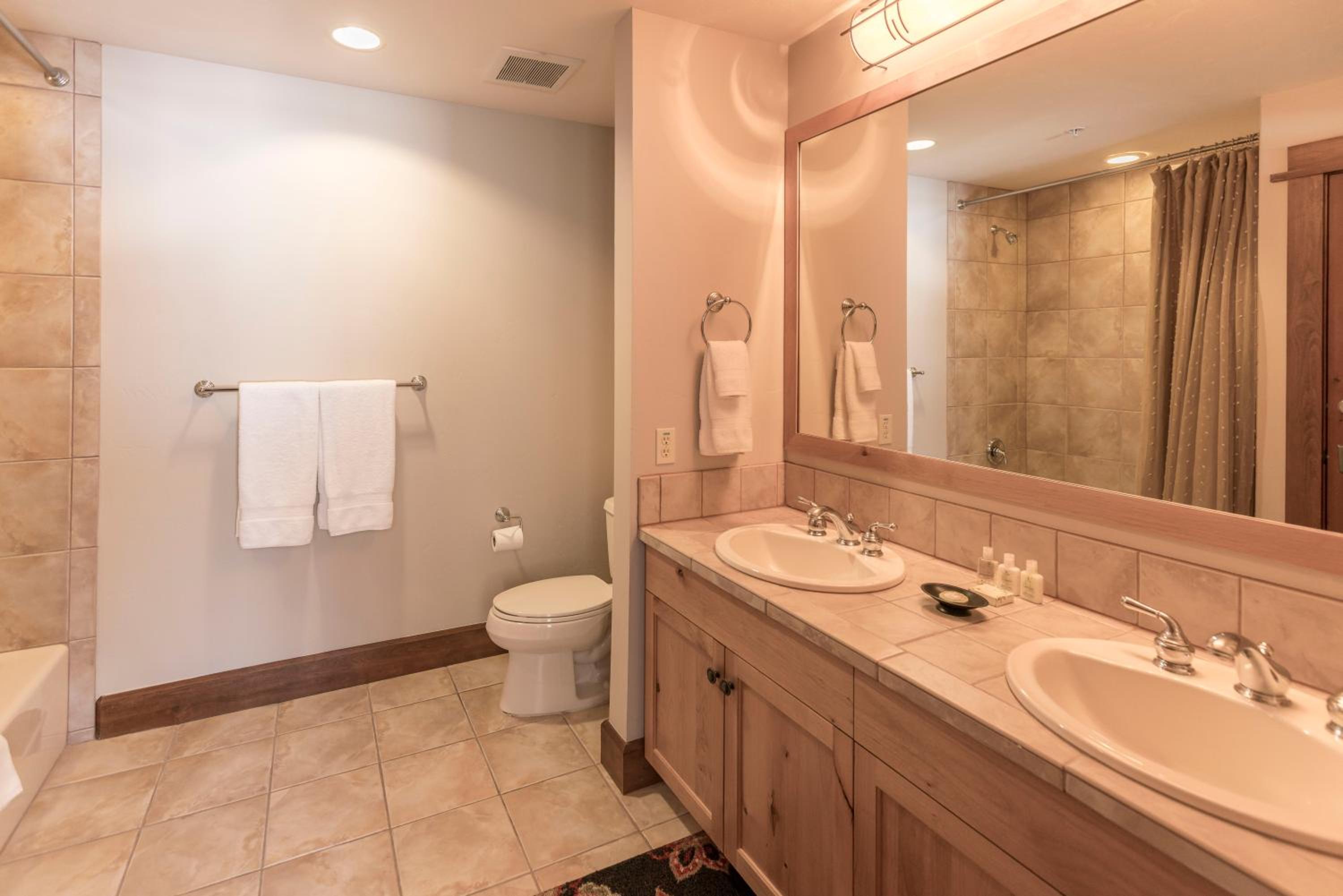Luxury 4BD Village at Northstar Residence - Iron Horse South 412 view 2