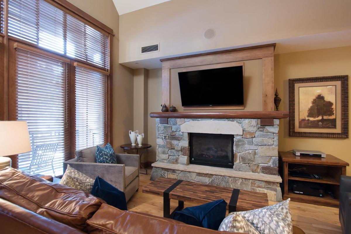 Top Floor Residence in The Village at Northstar! - Iron Horse North 306 view 3