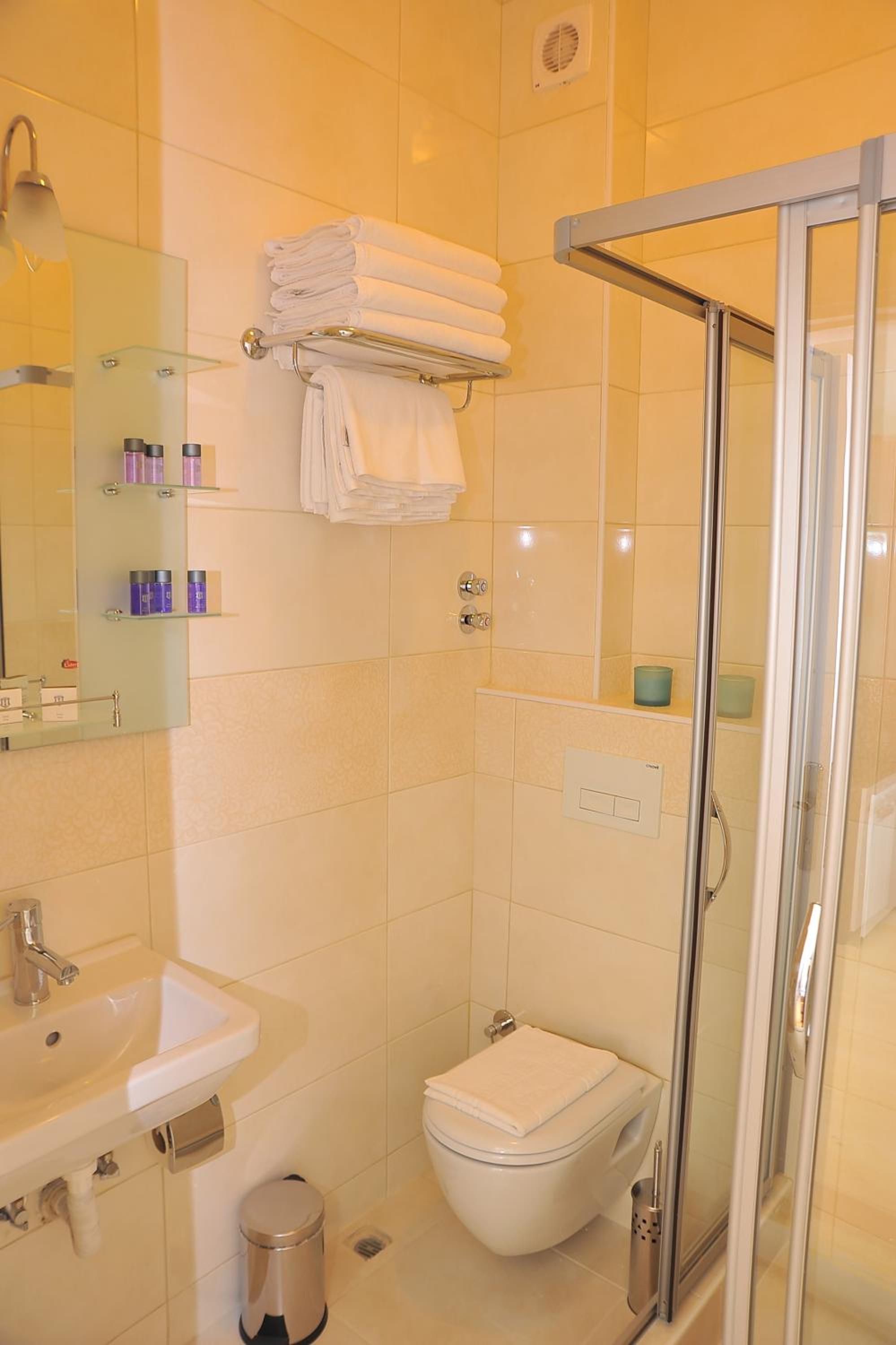 Dualis Hotel - Image 140