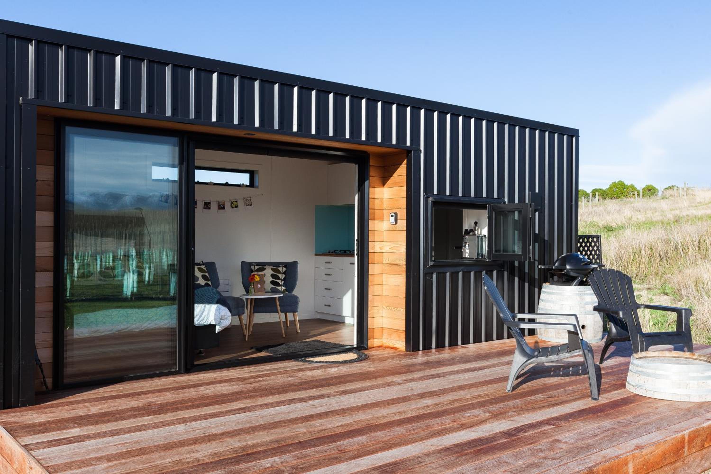 Romantic vineyard getaway on Wine Estate, with wine tasting, hot tub and amazing views view 4
