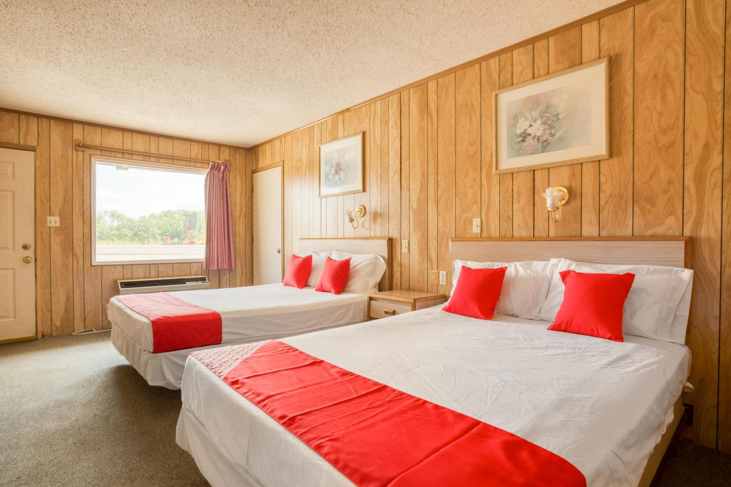 OYO Hotel Breckenridge TX Hubbard Creek Lake