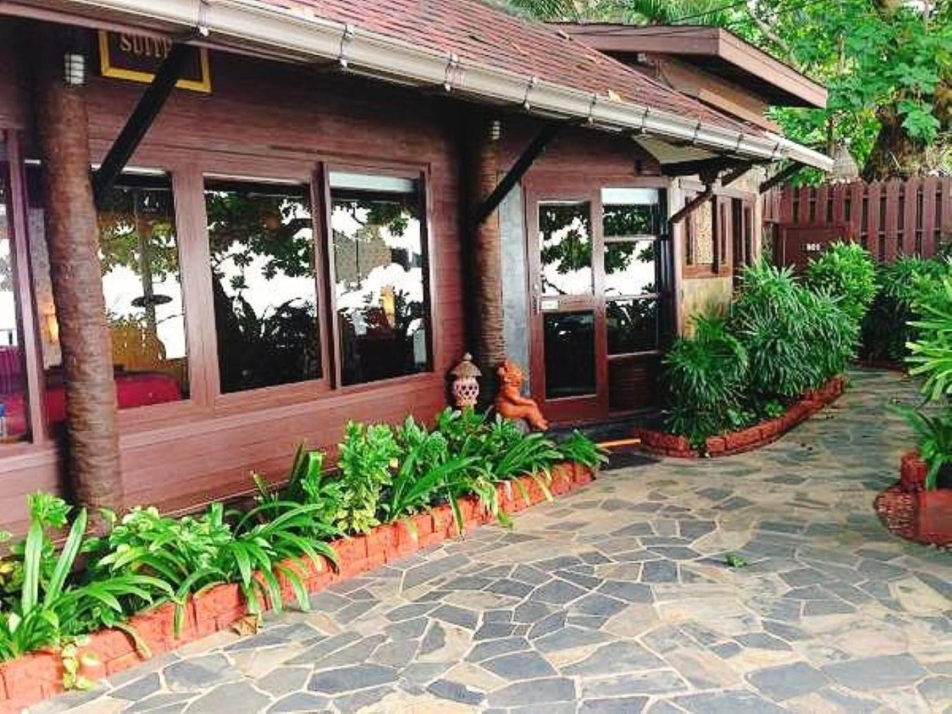 Birds and Bees Resort