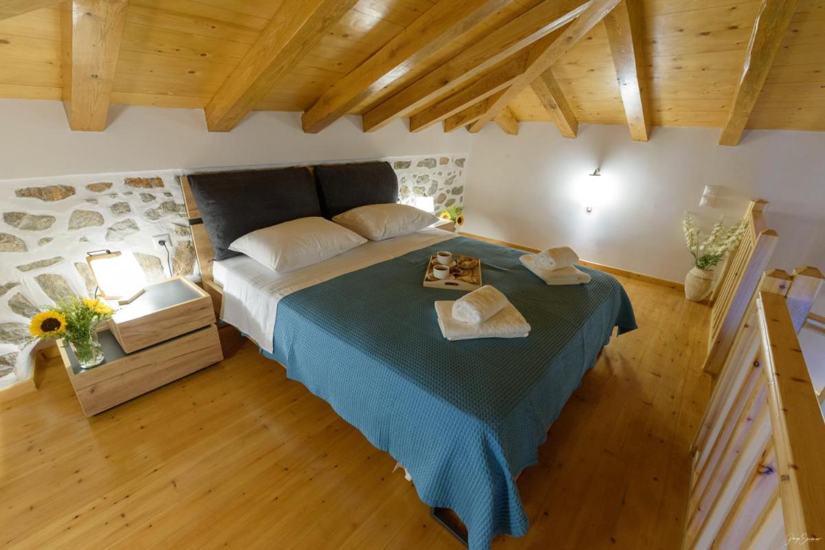 Look at the Port photo 4