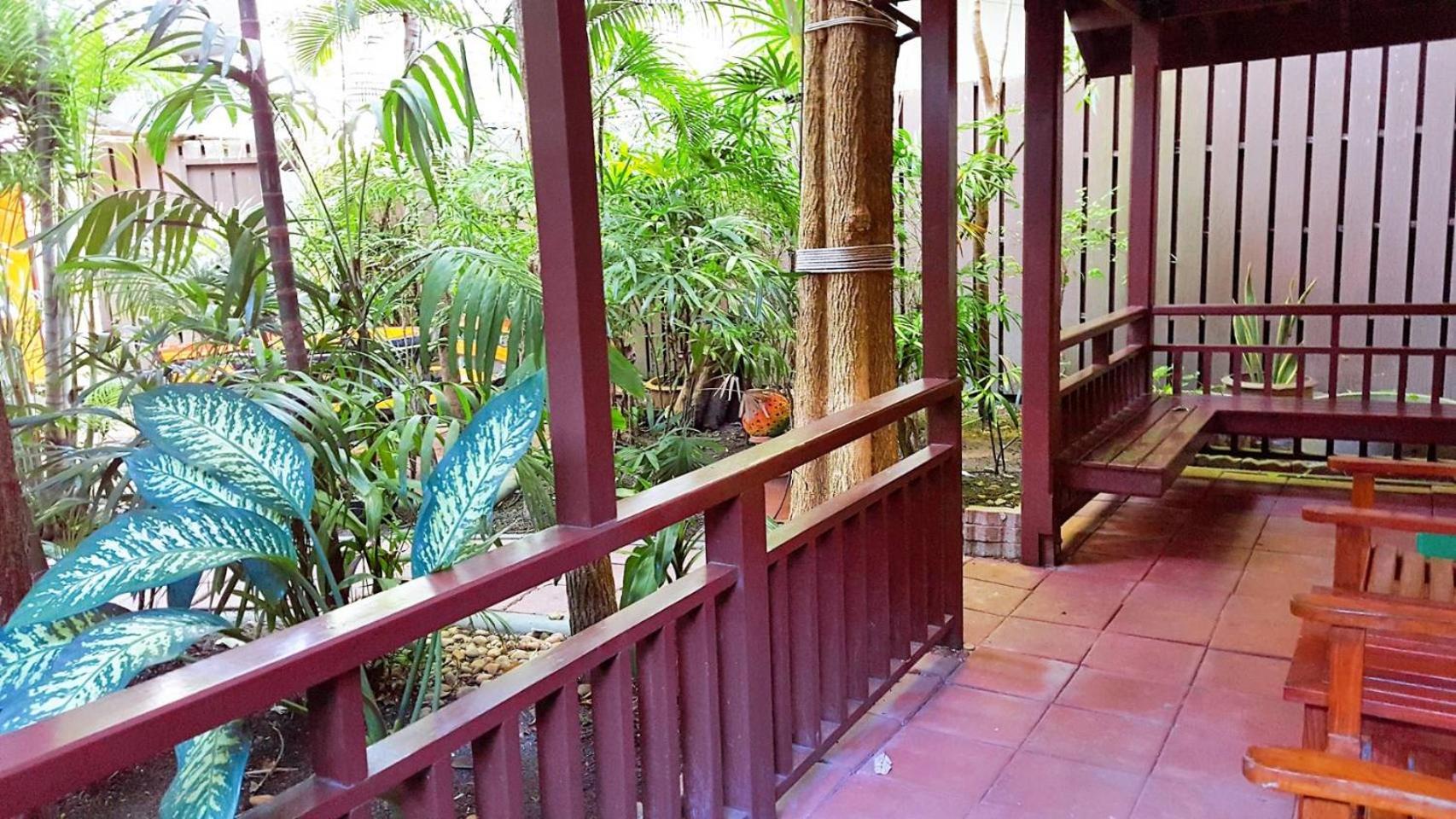 Birds and Bees Resort