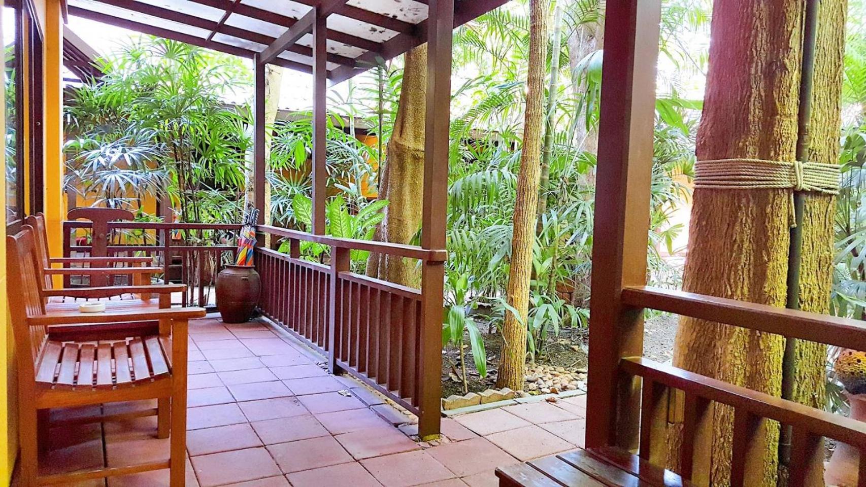 Birds and Bees Resort