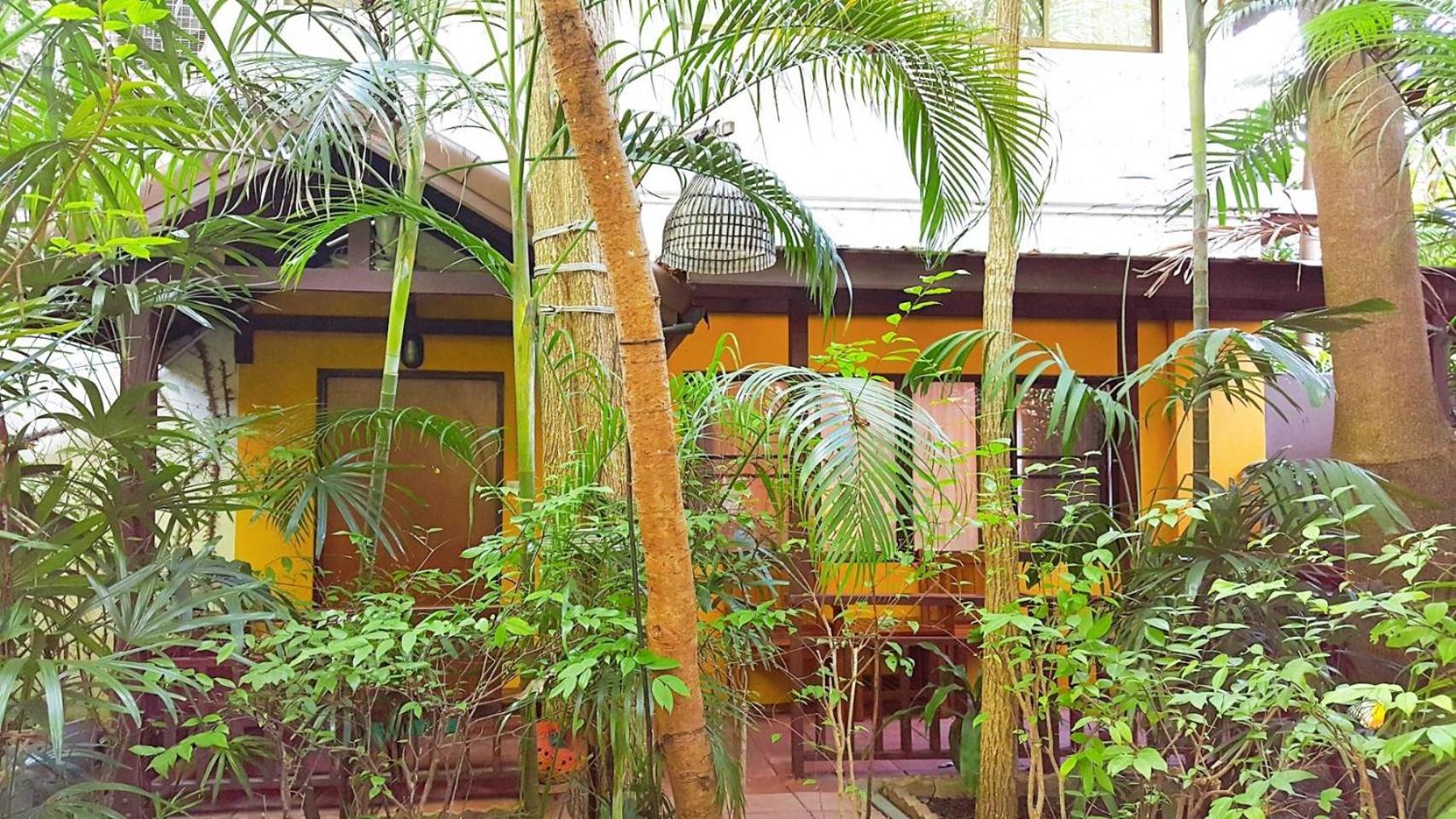 Birds and Bees Resort