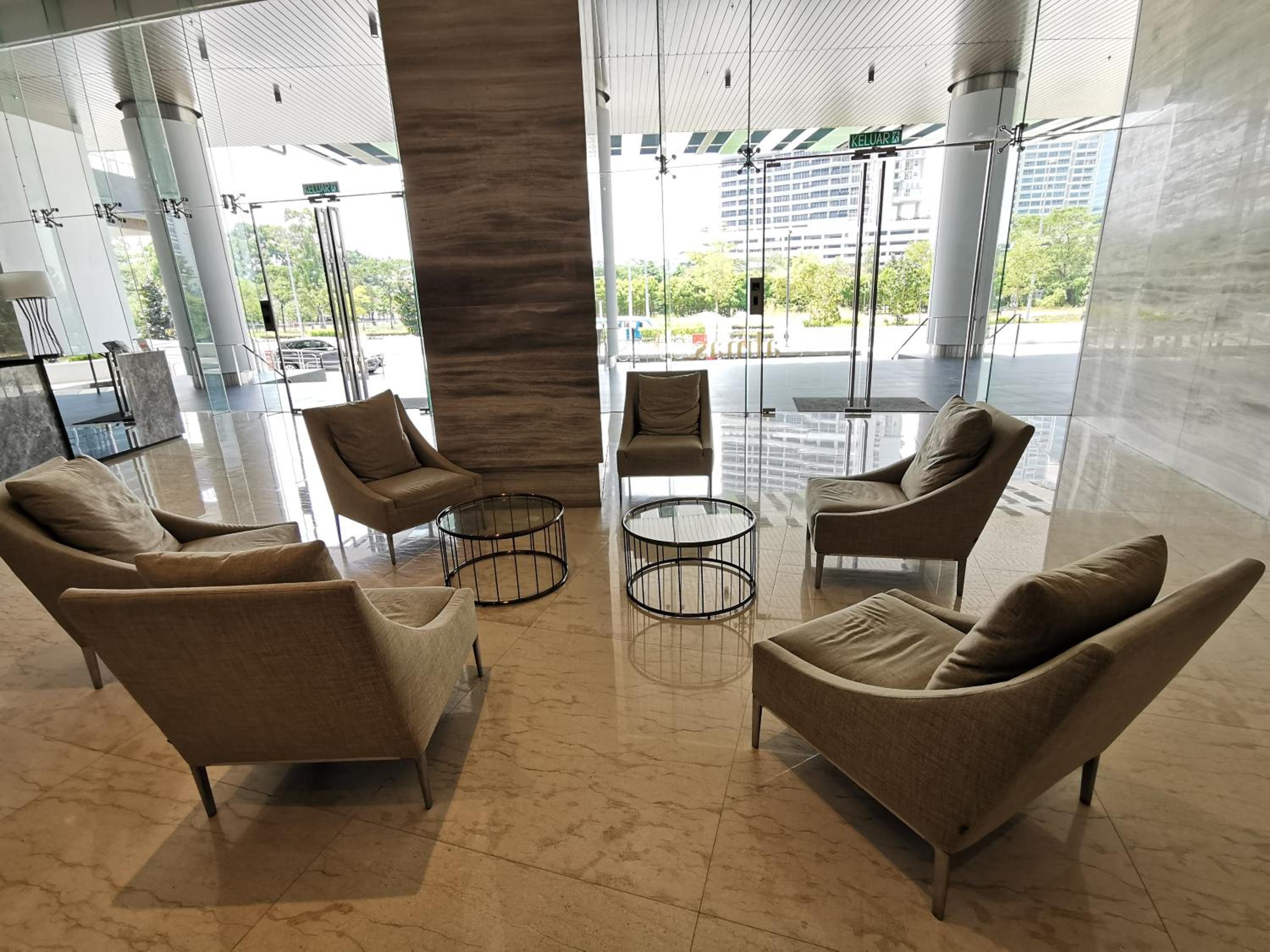 Almas Suites Studio Seaview Netflix By STAY view 3