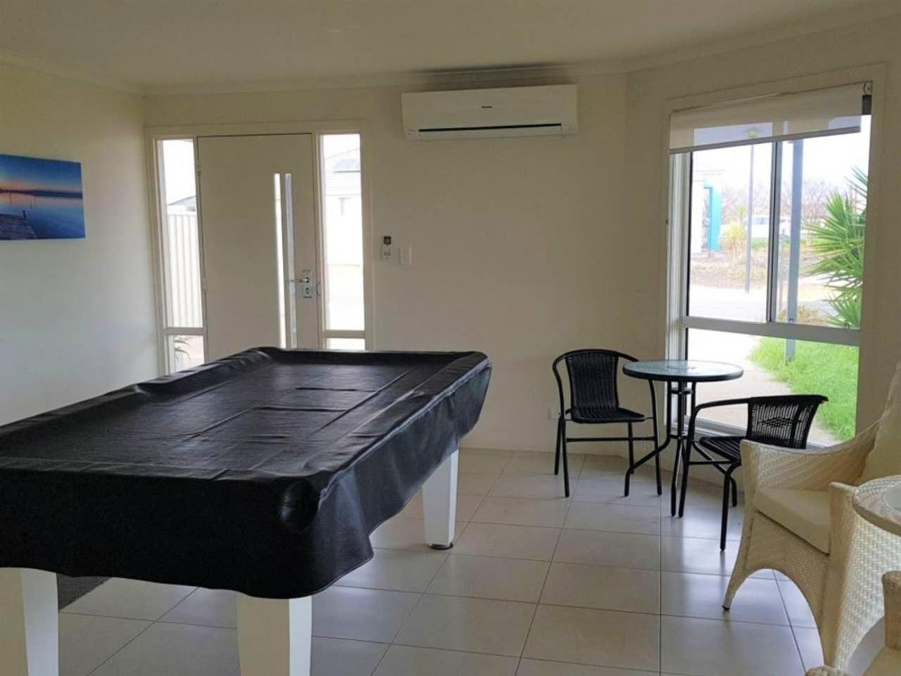 Agape Holiday Home with Pool table ,NBN Internet