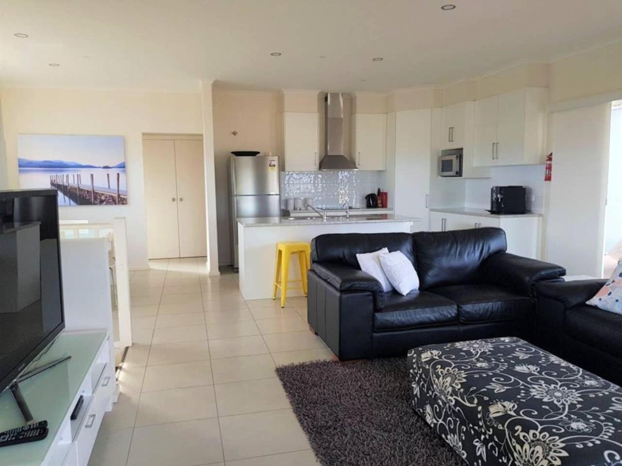 Agape Holiday Home with Pool table ,NBN Internet