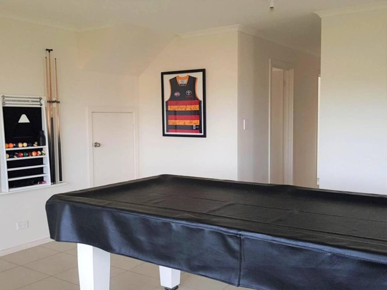 Agape Holiday Home with Pool table ,NBN Internet