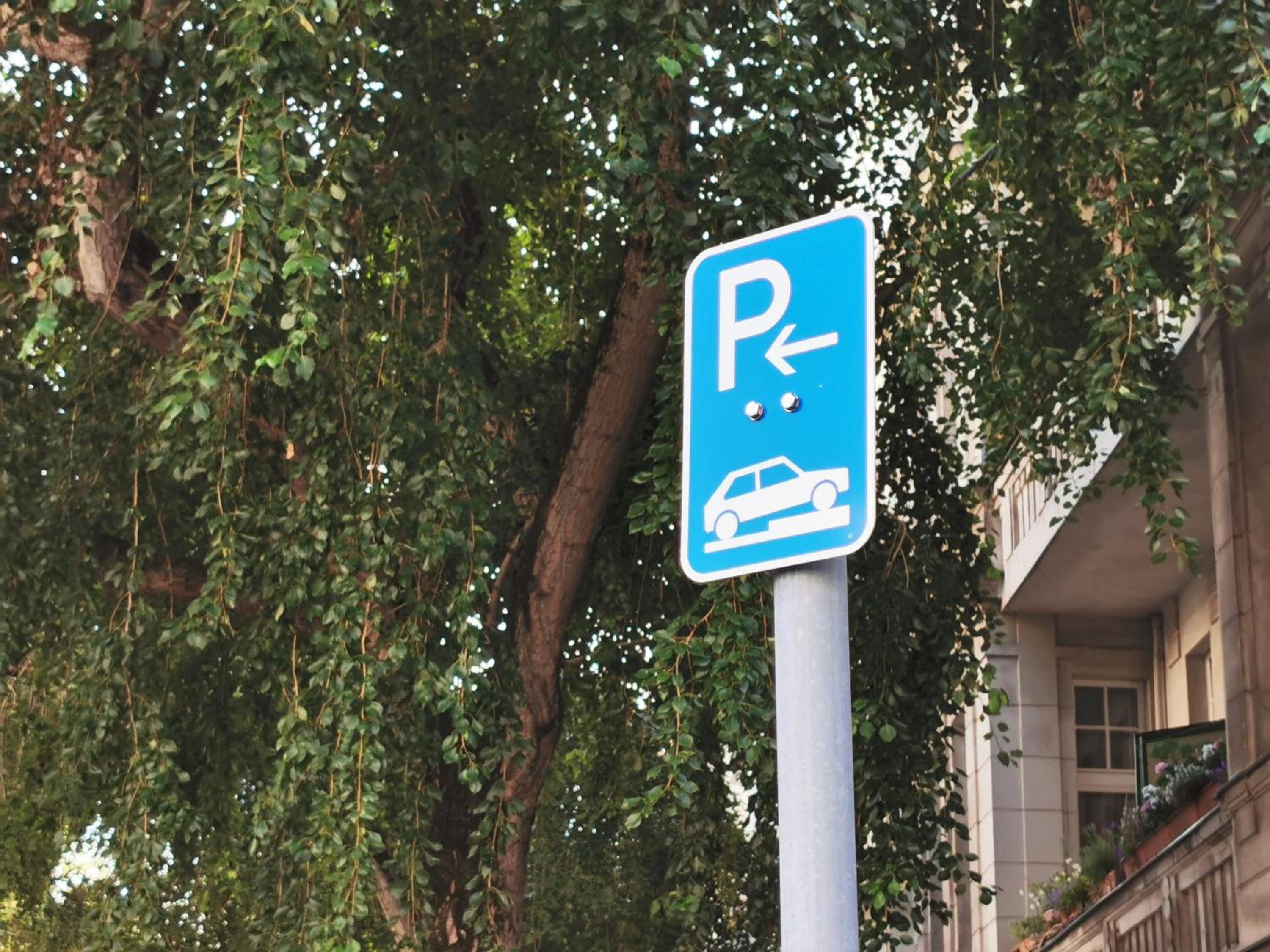 KVH by ROCKCHAIR Apartments l SUPERHOST Status l Boxspringbett am Schloss Charlottenburg welcomes you!