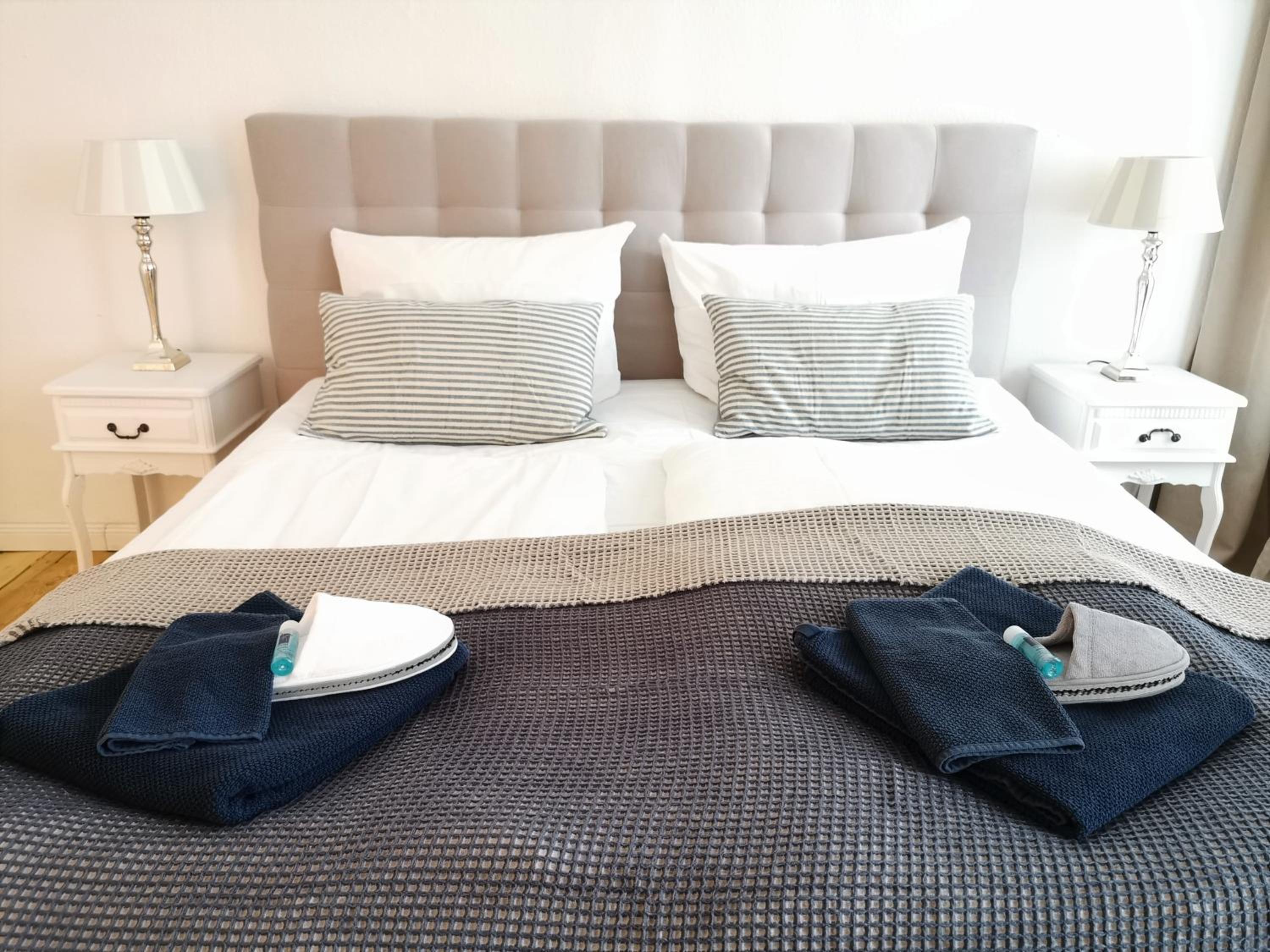 FRITZ by ROCKCHAIR Apartments l SUPERHOST Status l 3 Bedrooms Boxspringbeds 2 Bathrooms 2 Kitchen - Cozy Family & Business Flair welcomes you!