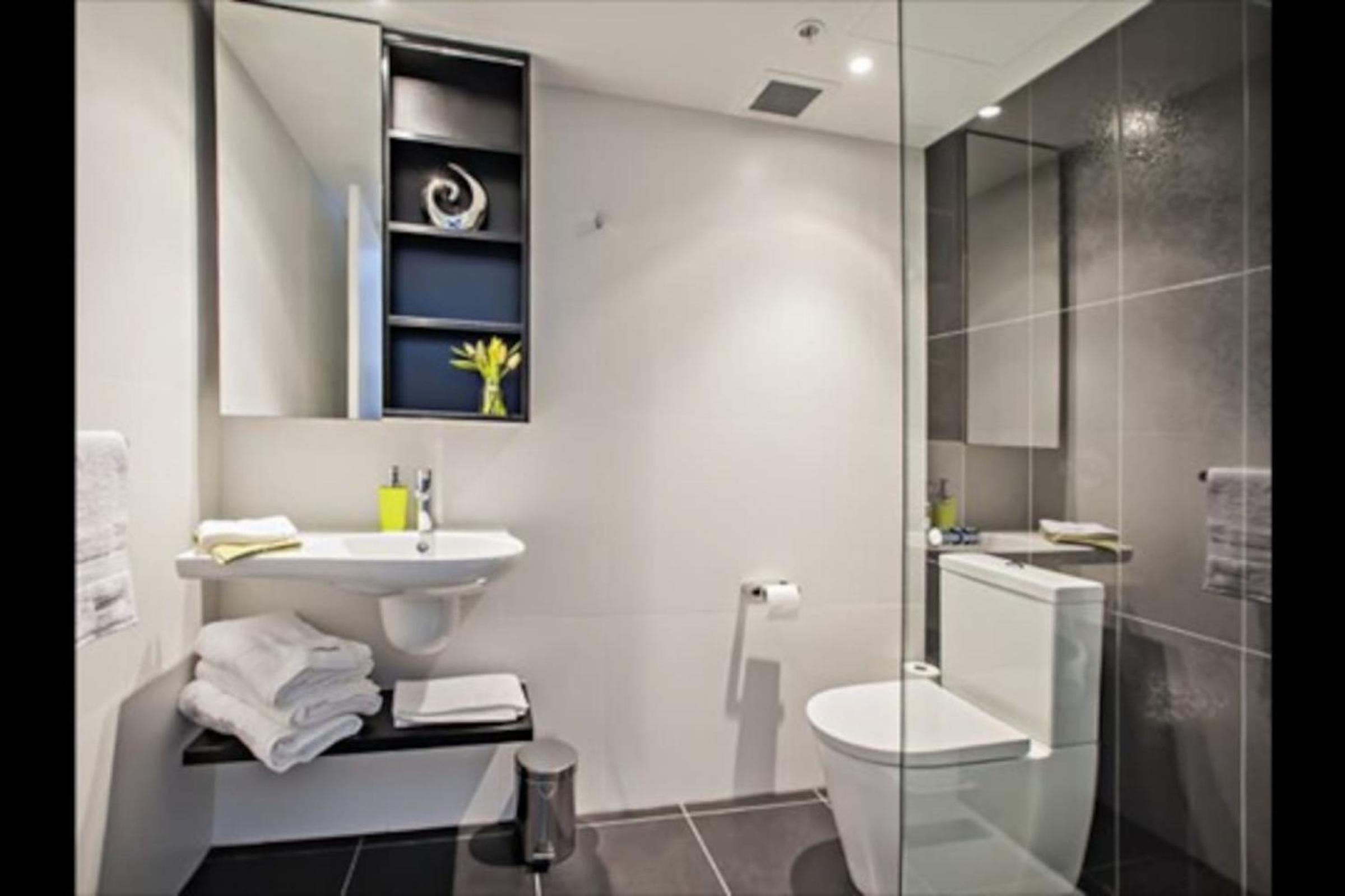Owen · Soaring City Views Central Location
