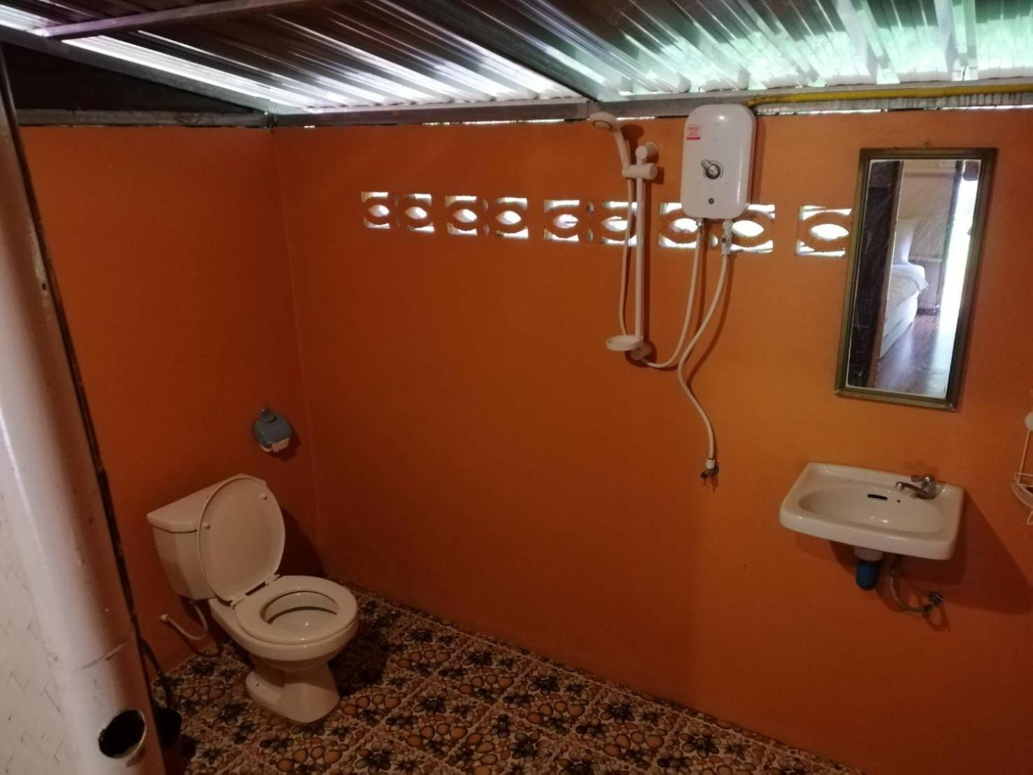 Khao Sok Evergreen House