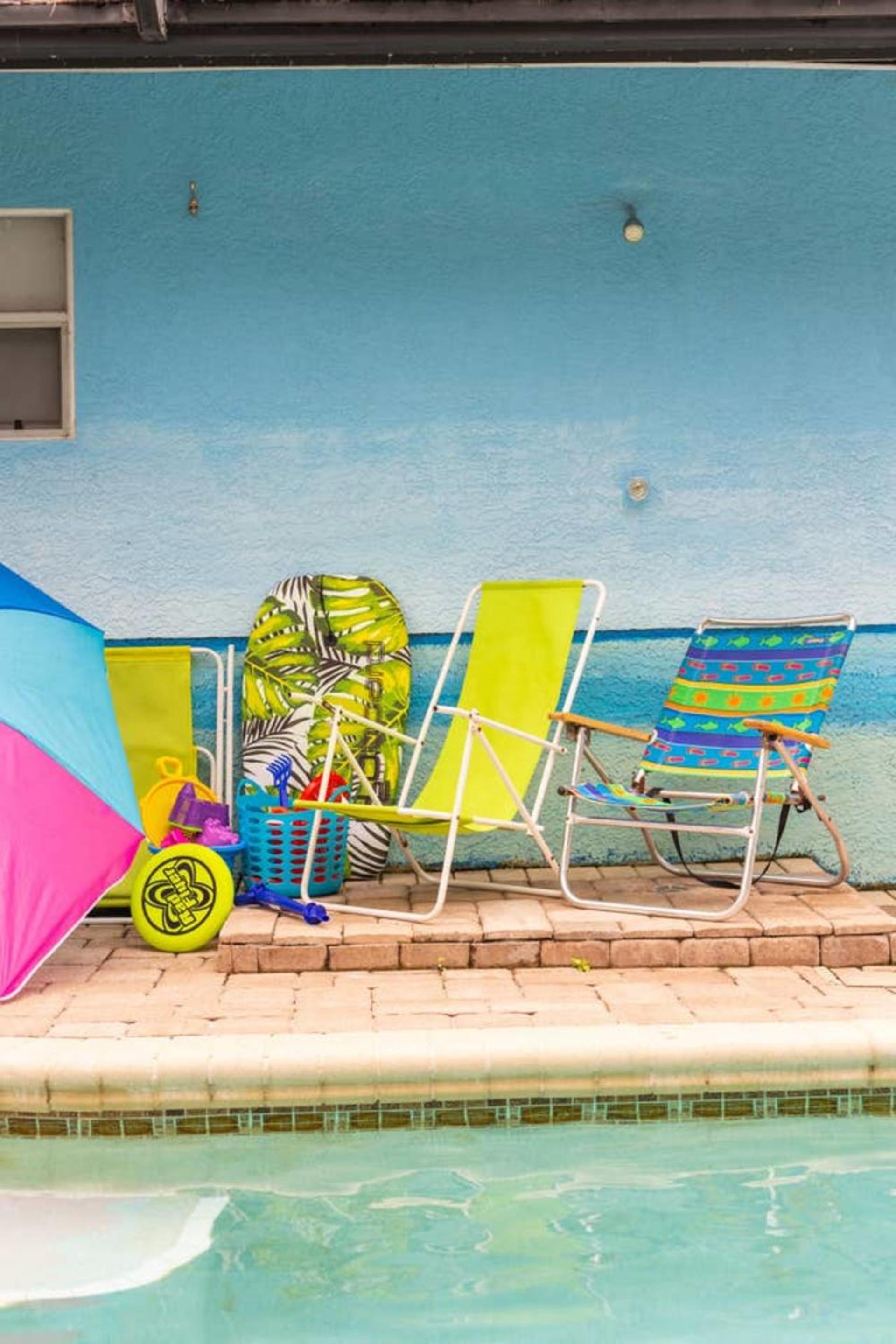 Beach Cottage with heated pool just off Siesta Key - Property Image 20