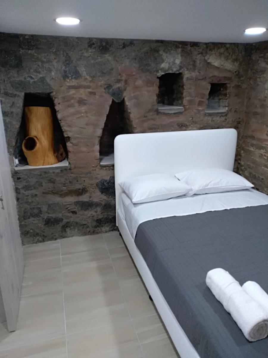 TO KONATZI TIS MAROULAS