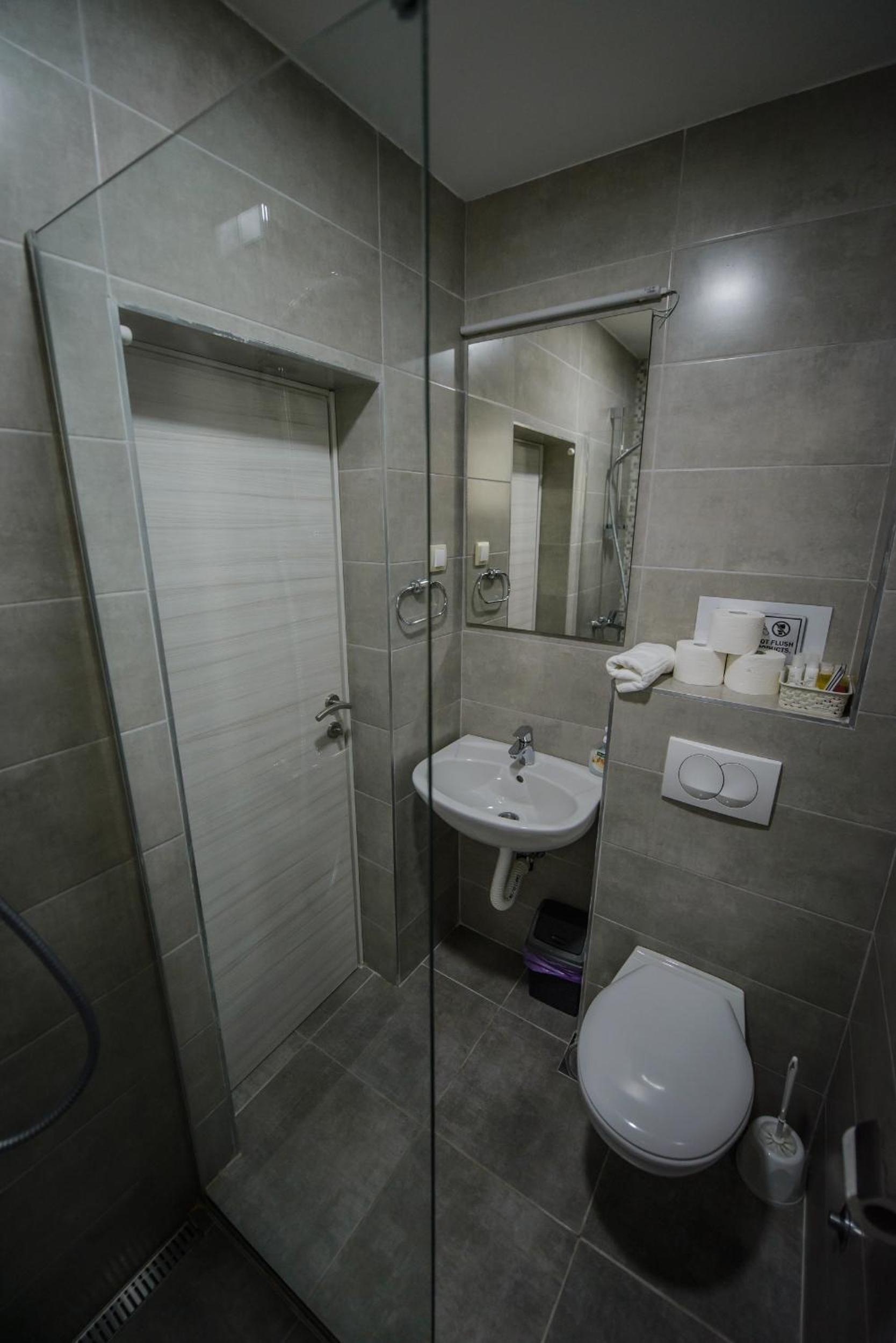 Photo 43
