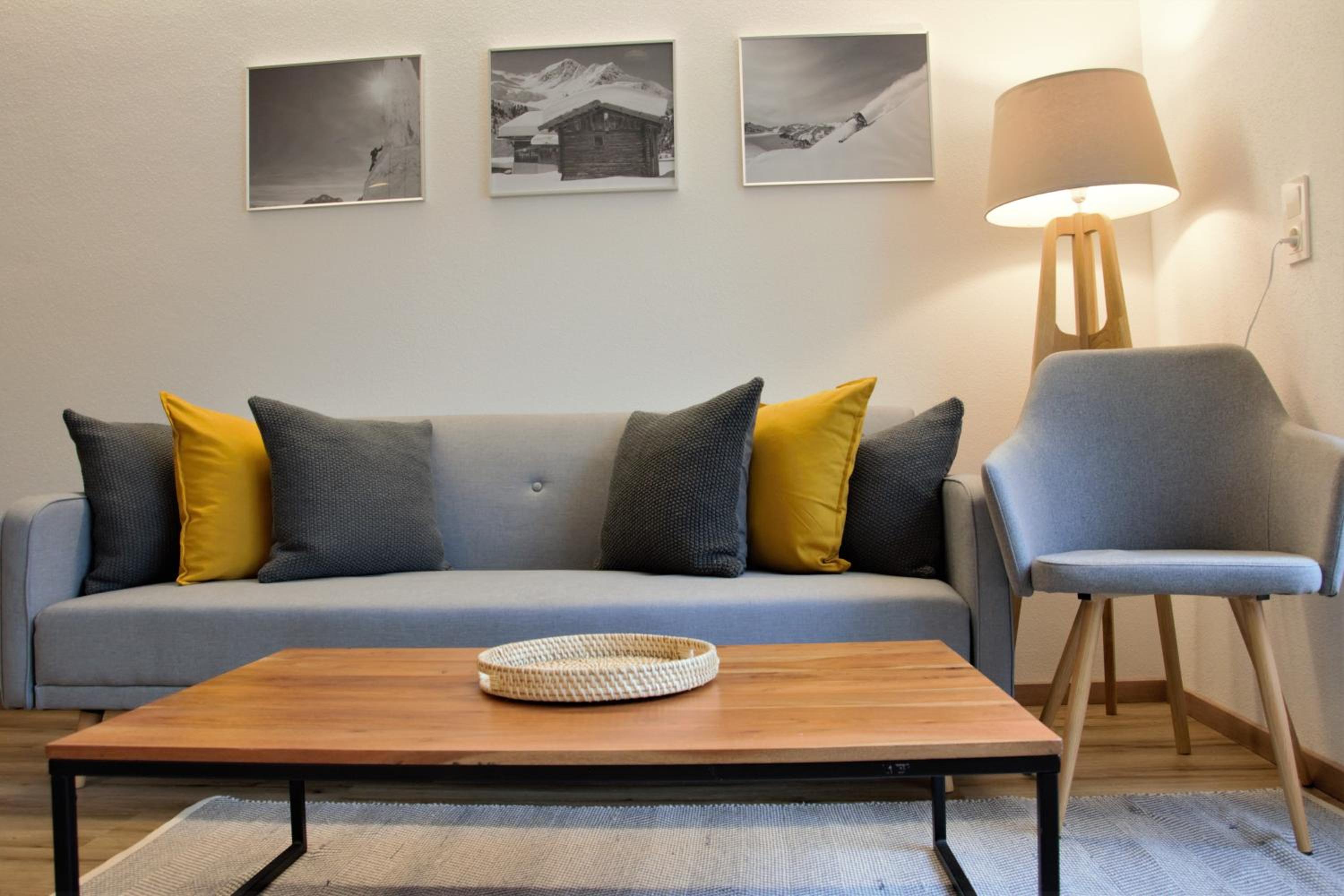 Berg' & Bluamen Appartements Stubai