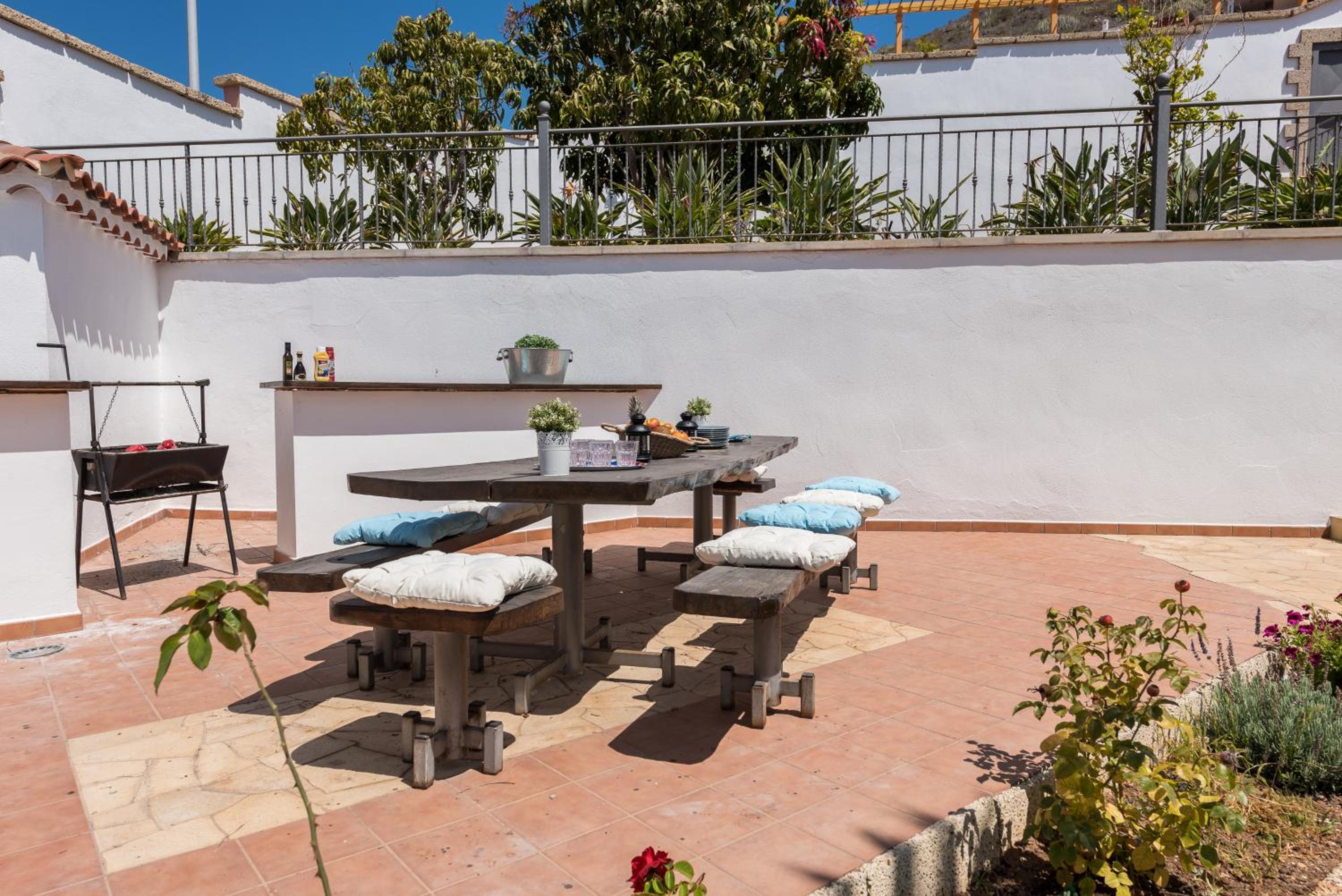 1 CHARMING VILLA CONDE Private Garden Pool, Bbq! view 2