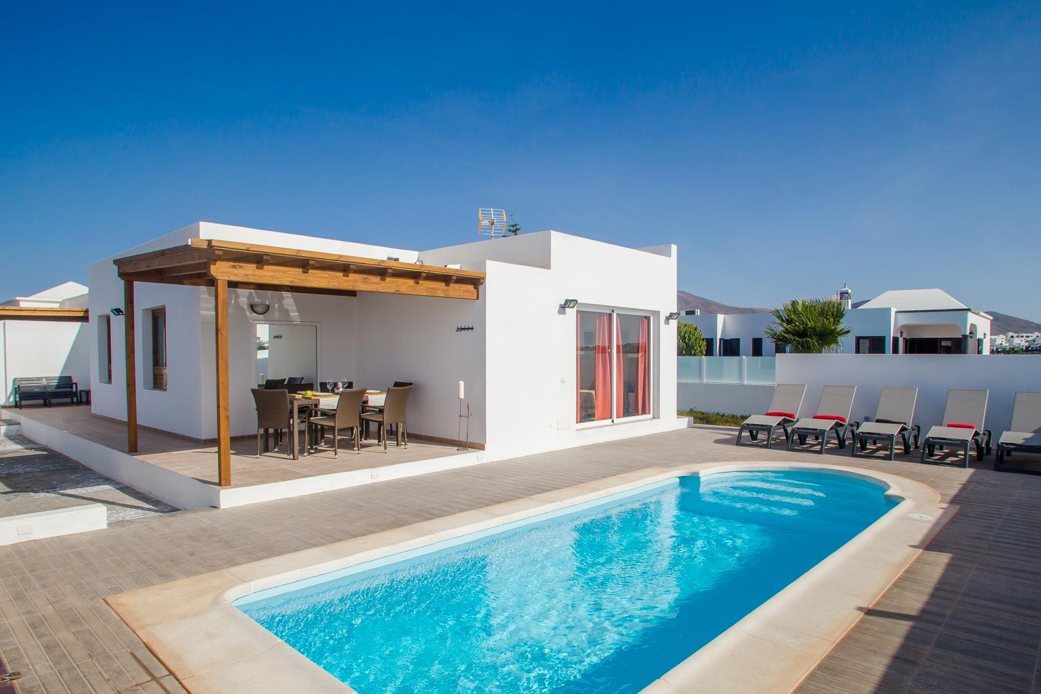 Hotel White House - Marina Rubicon - Playa Blanca - Image 1