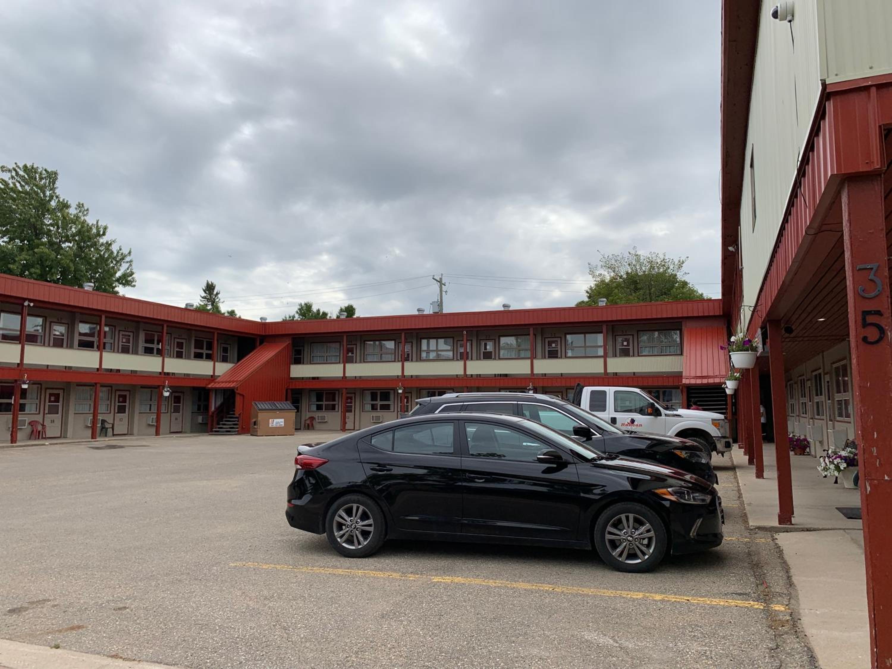 Dauphin Inn Express, photo 20