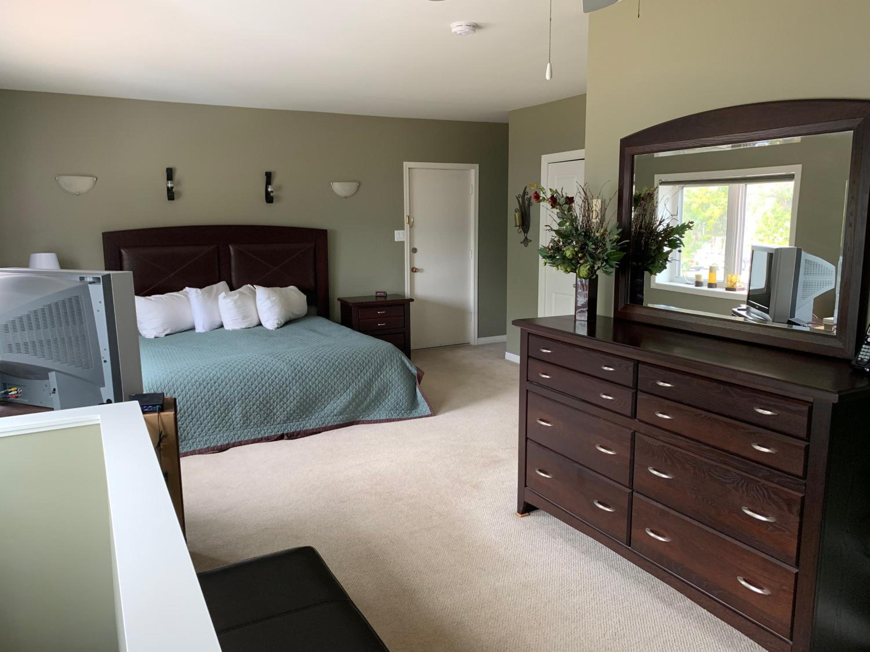Dauphin Inn Express, photo 33