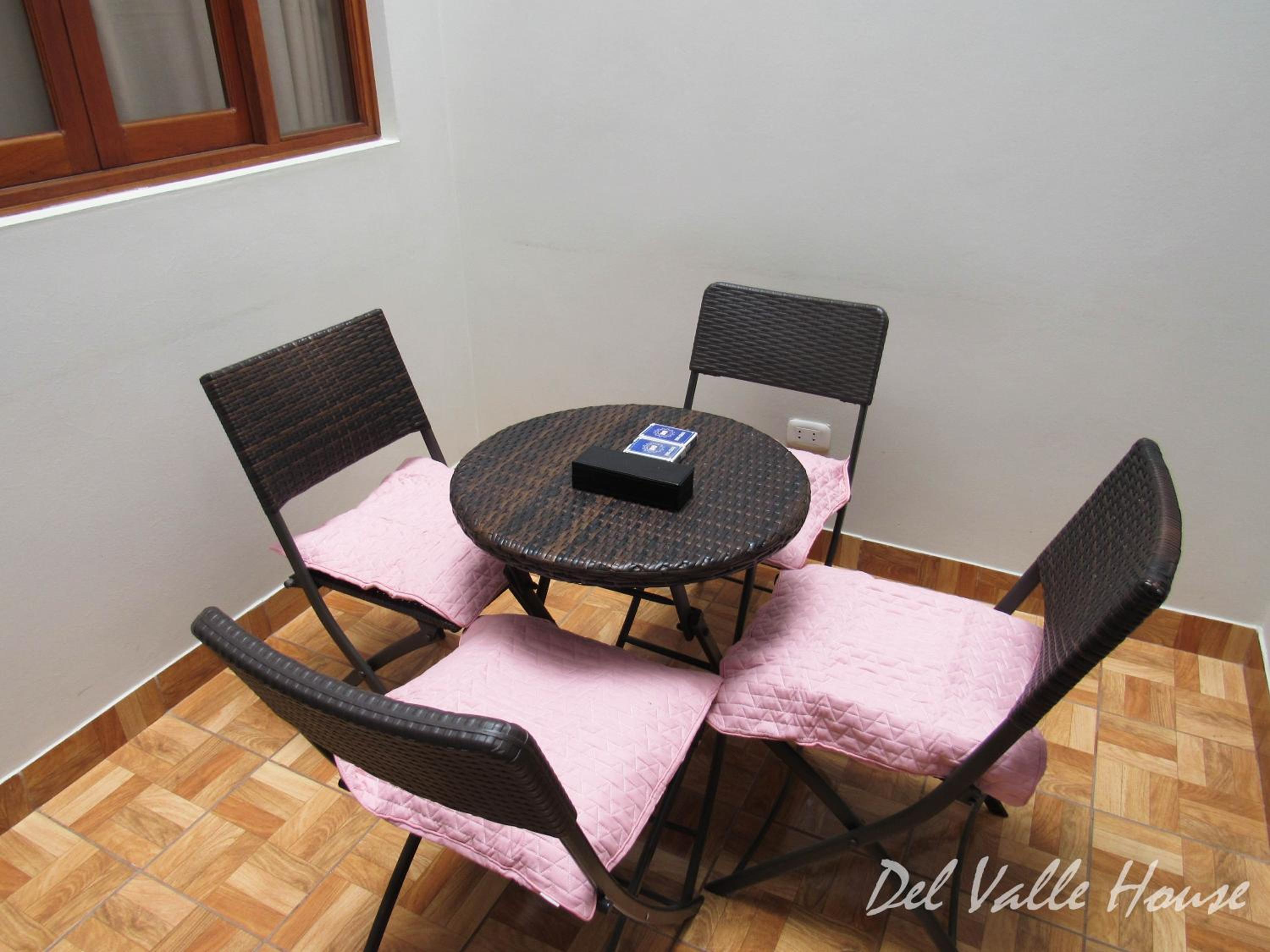 Del Valle House
