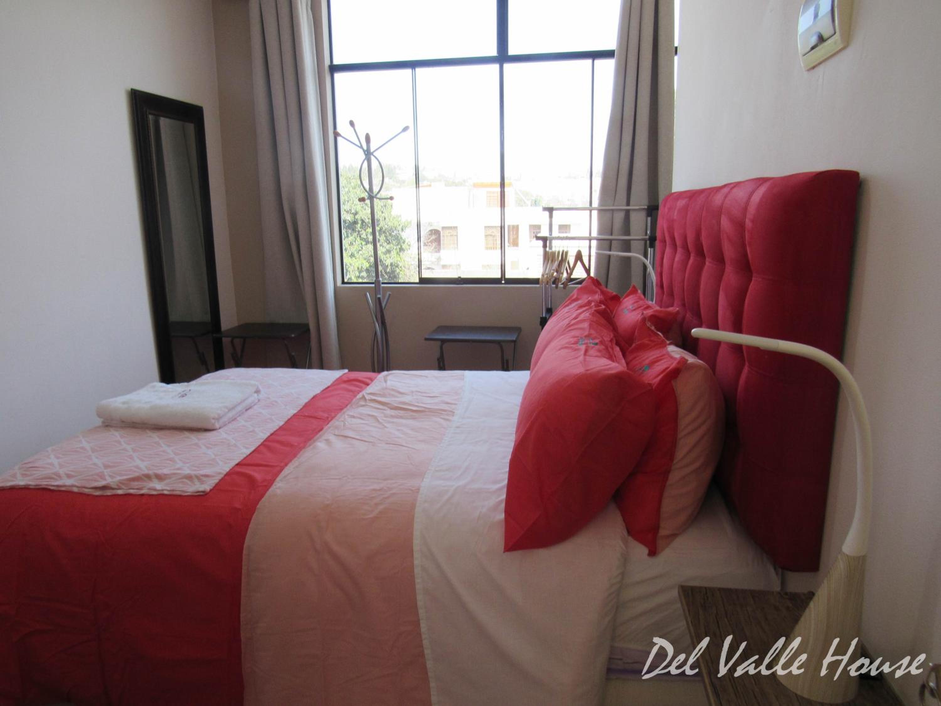 Del Valle House