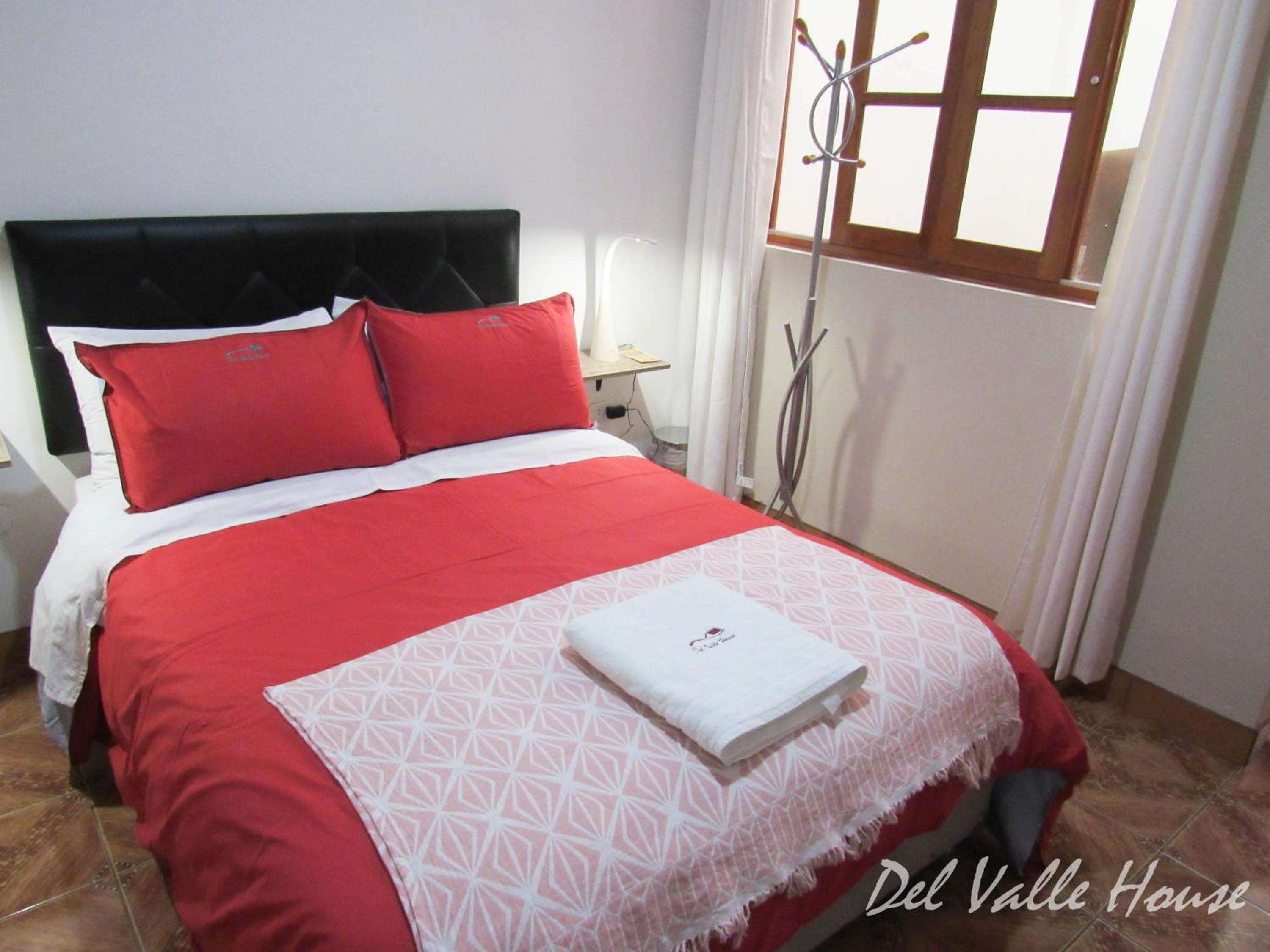 Del Valle House