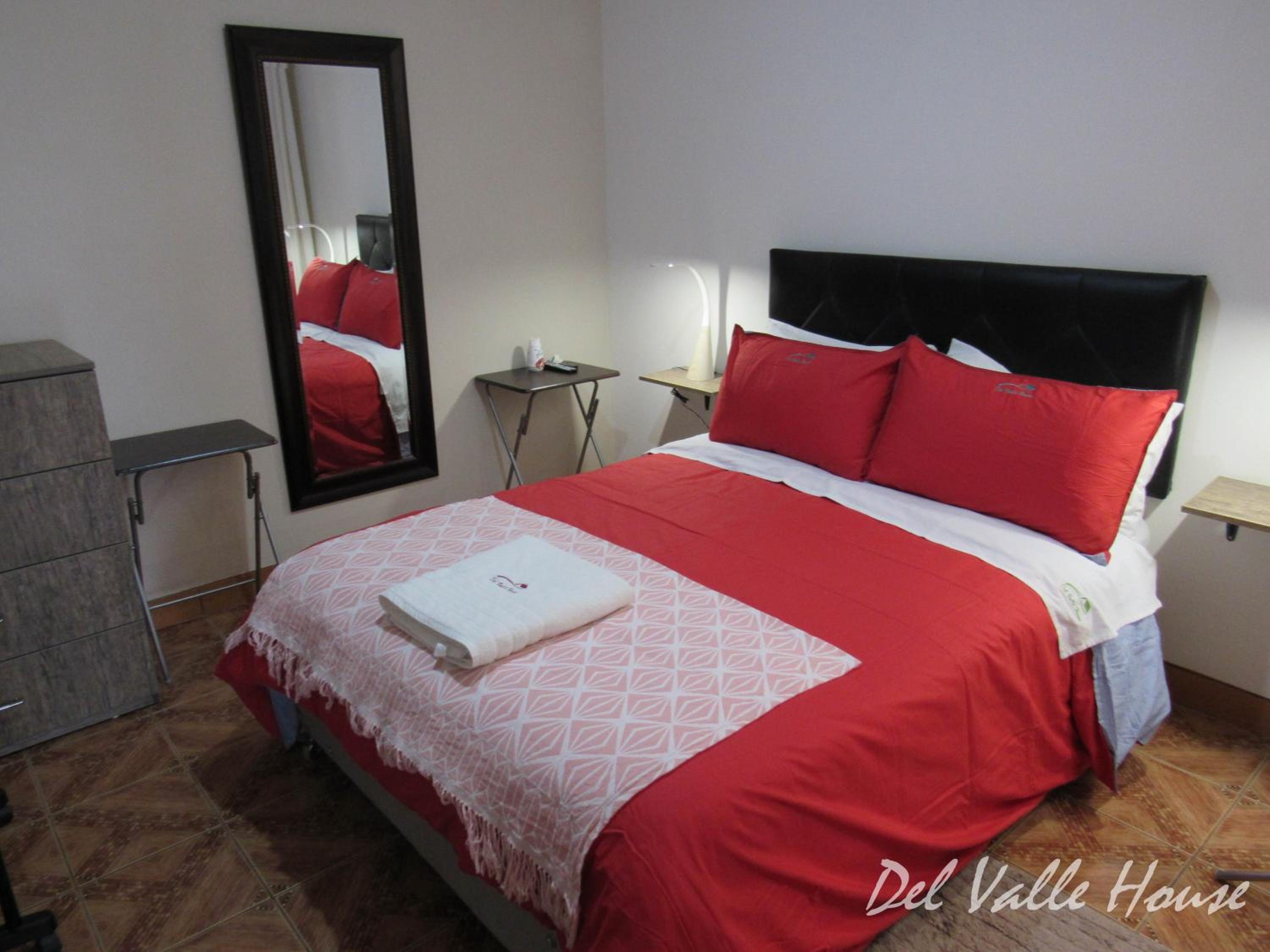 Del Valle House