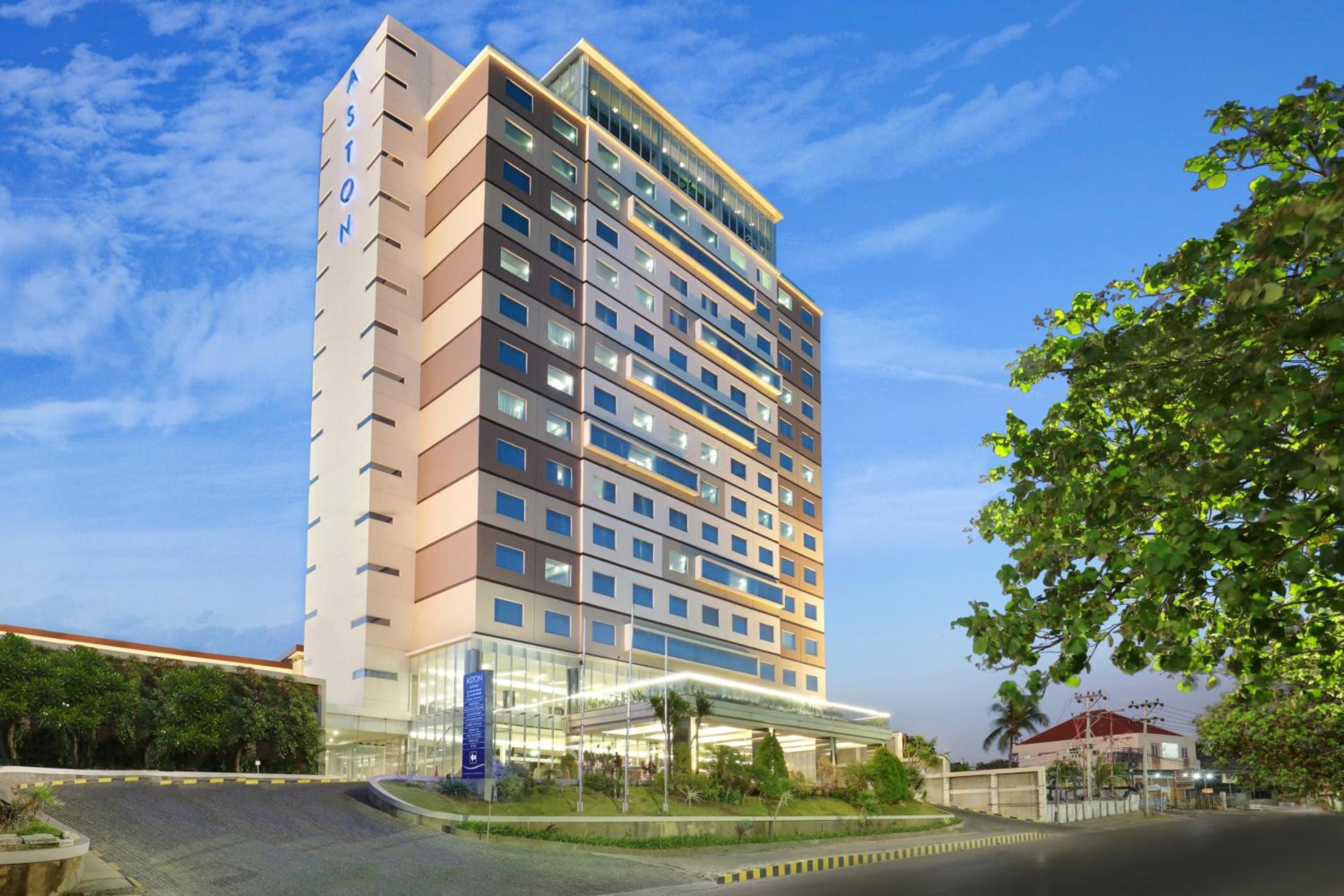 Hotel Aston Kupang Hotel & Convention Center - Image 1
