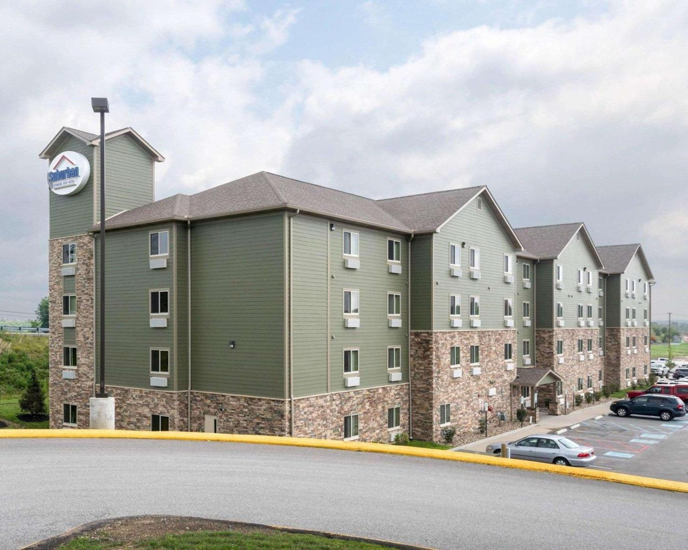 Suburban Studios Triadelphia - Wheeling at The Highlands