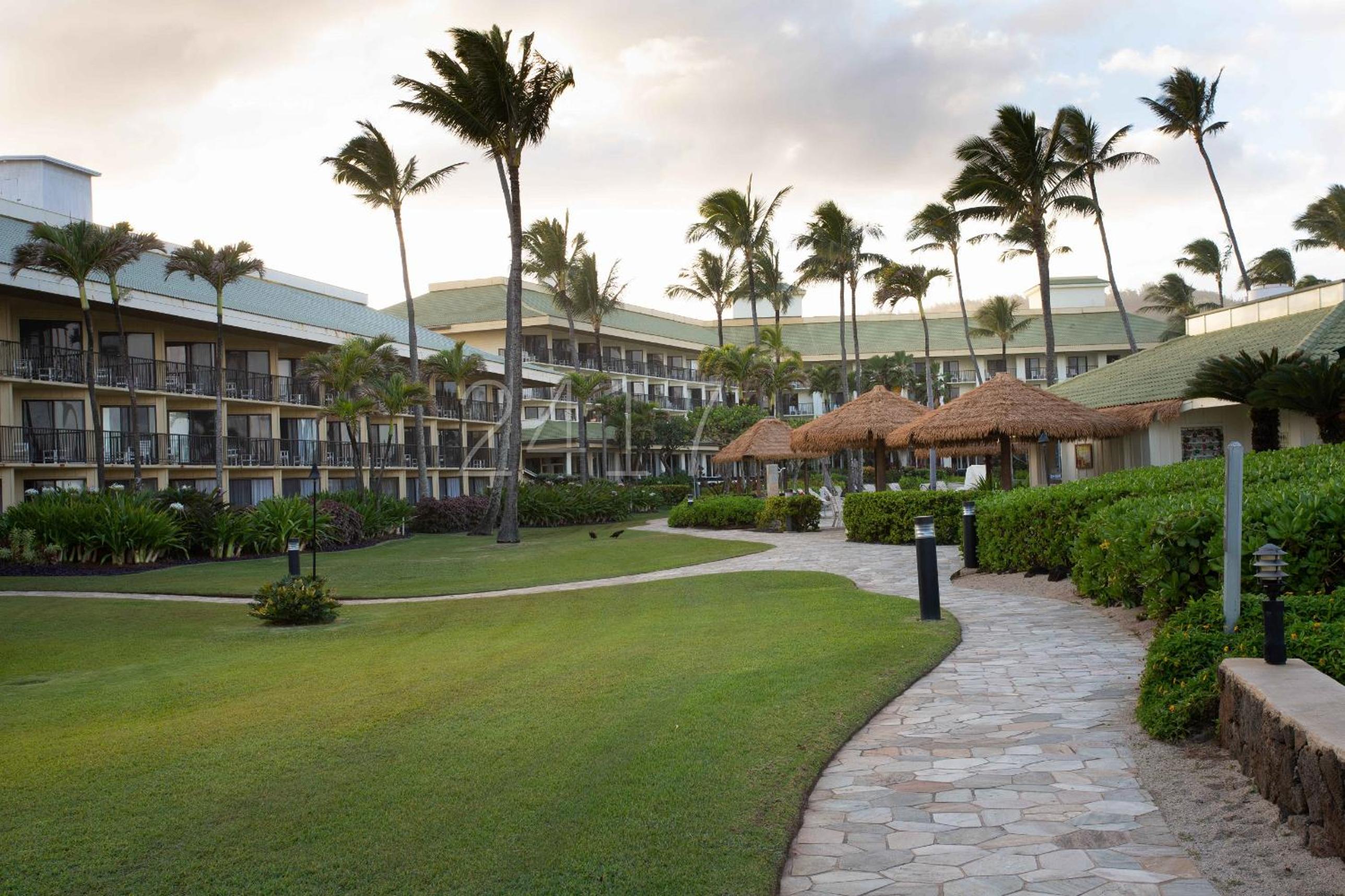 Hotel 2417 at Lihue Oceanfront Resort