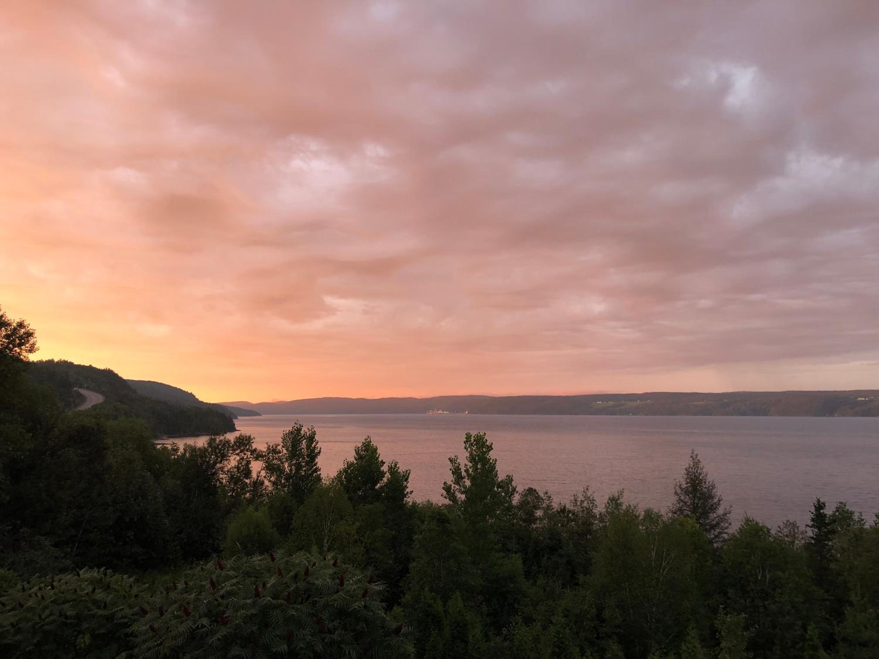 Suite 1 Flèche du fjord vue Saguenay Monts Valin