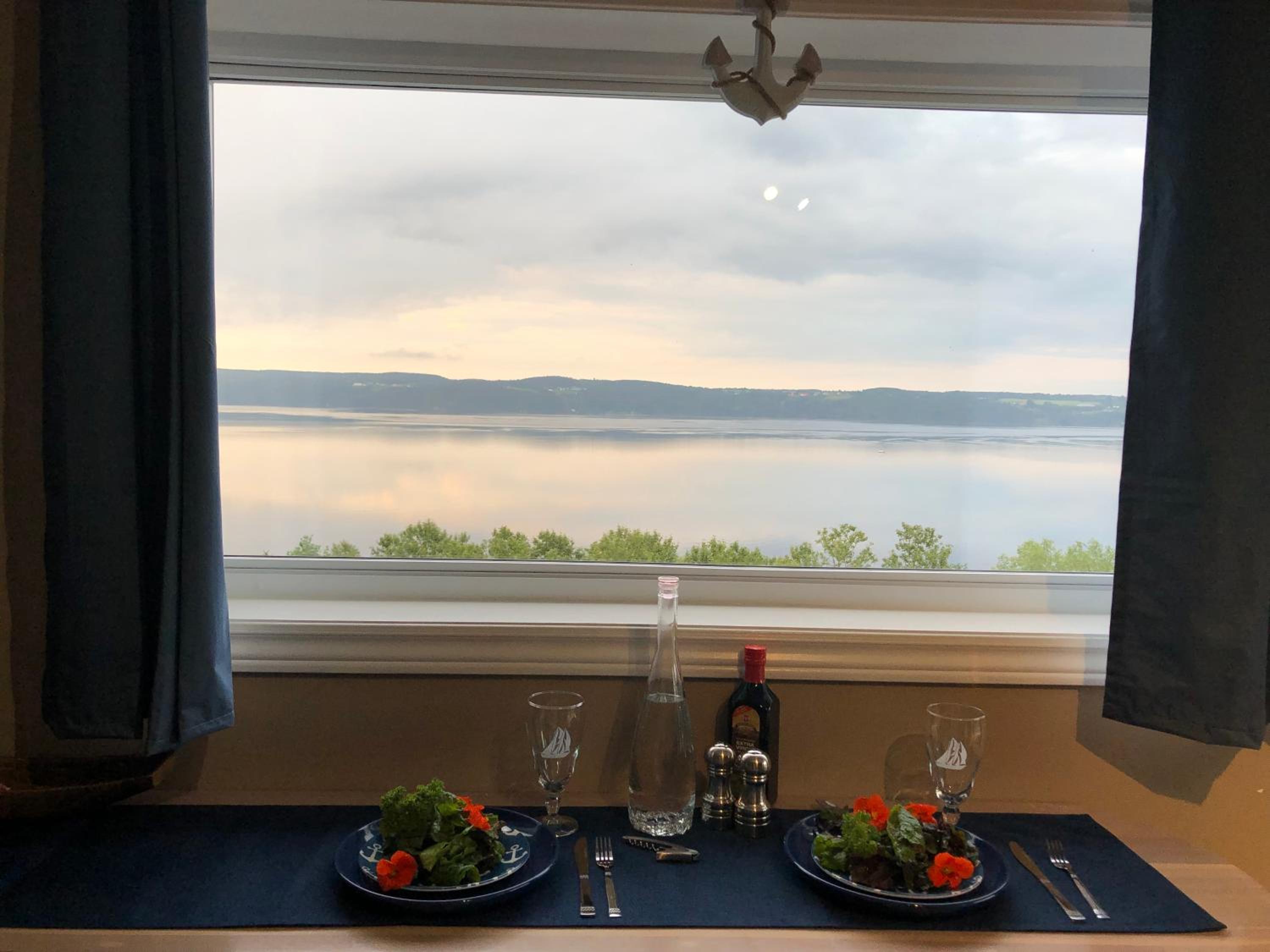 Suite 1 Flèche du fjord vue Saguenay Monts Valin