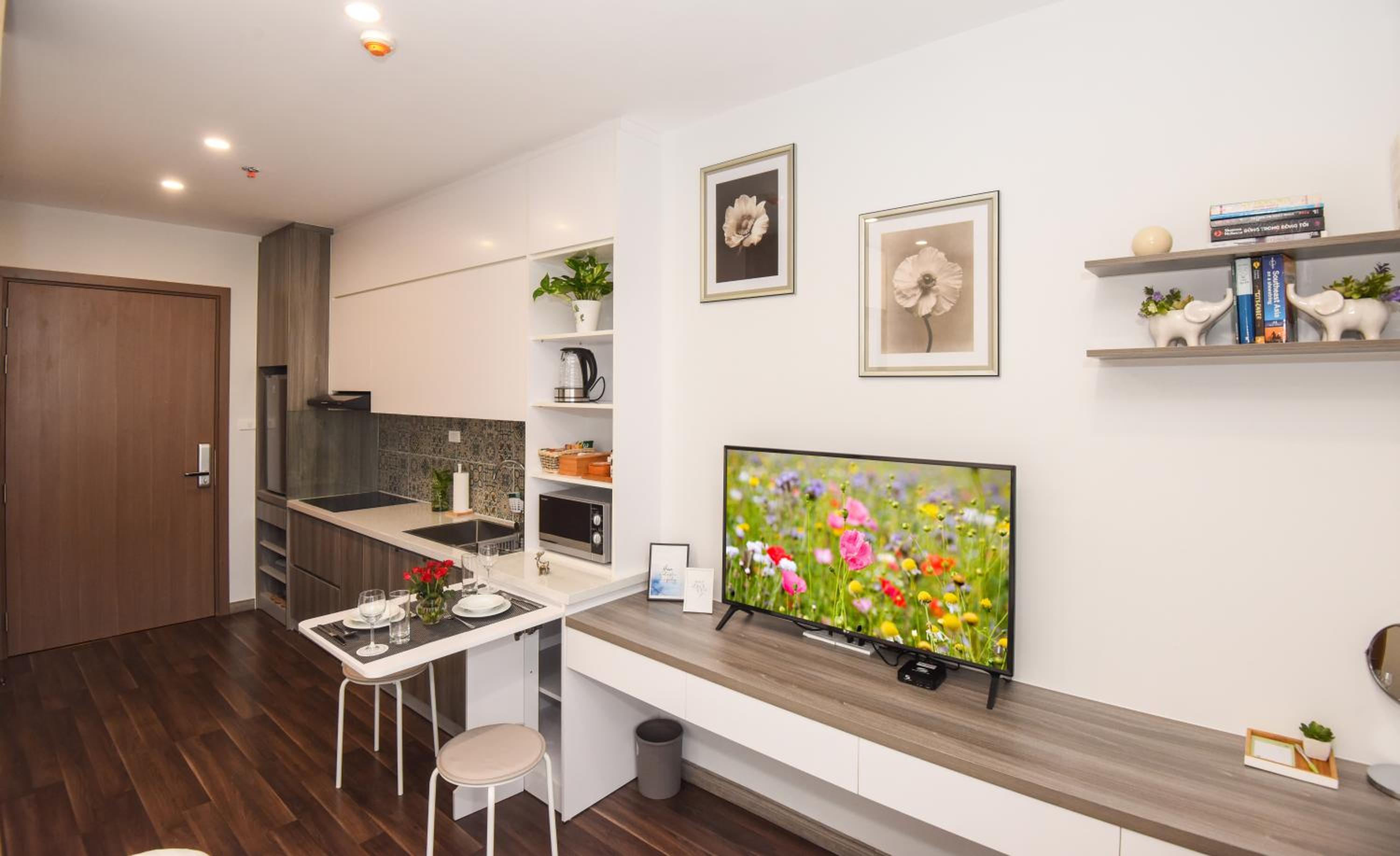 A Cosy Apartment in Vinhomes Green Bay Ha Noi