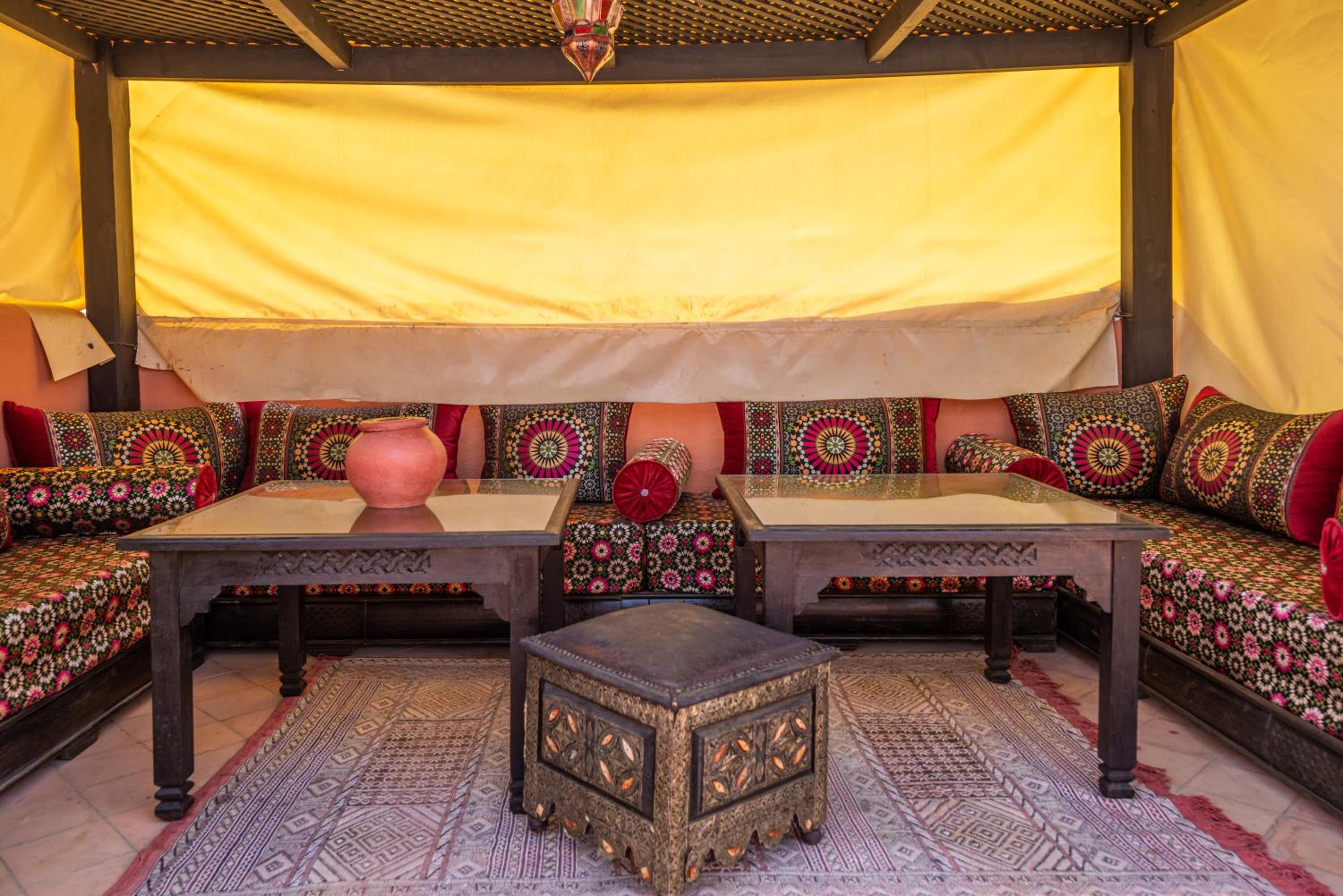 lounge