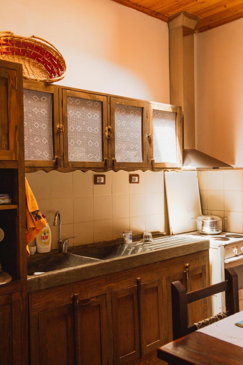 Hostel Mangalem
