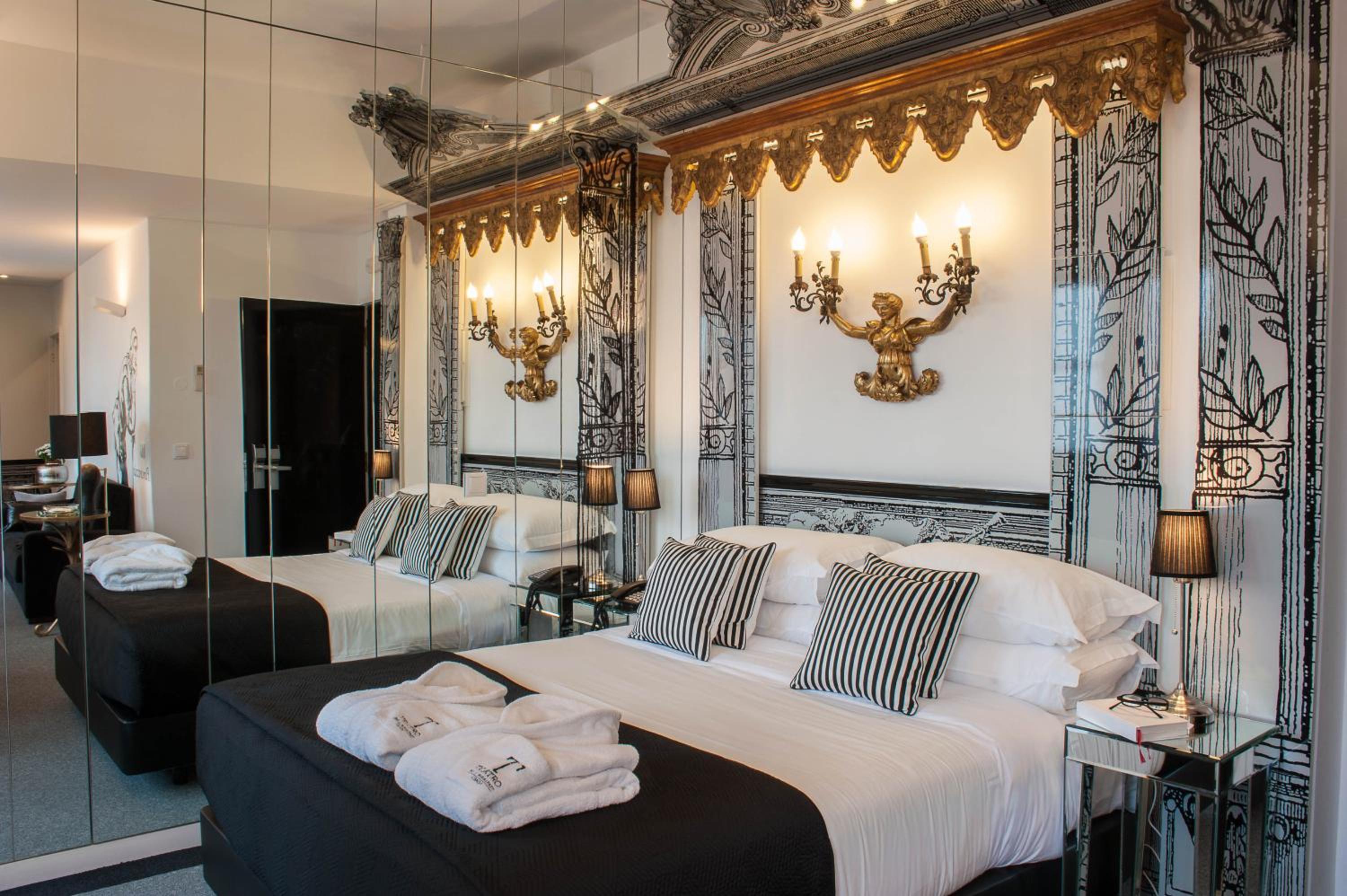 Teatro Boutique Rooms & Suites
