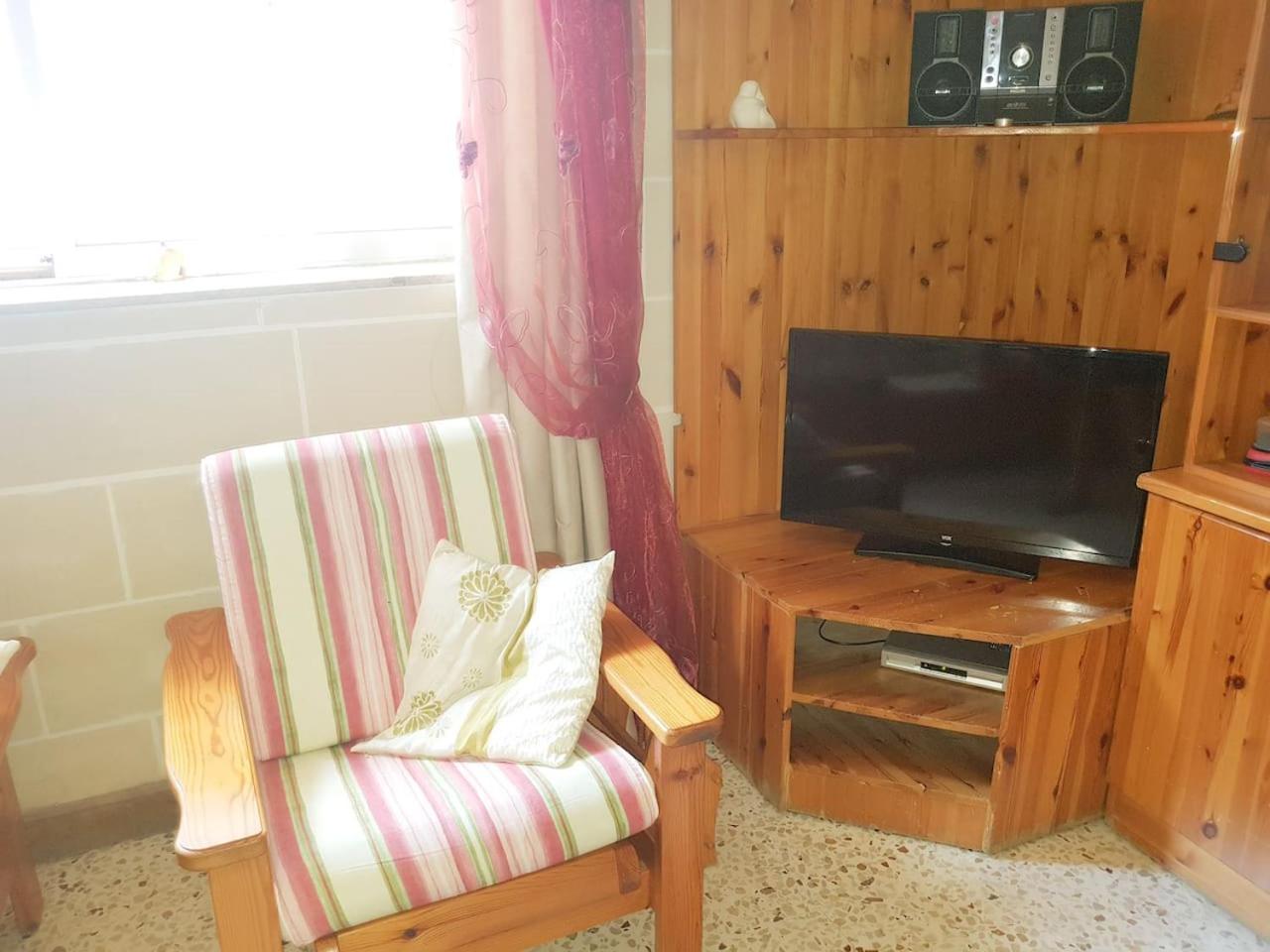 Ground Floor apartment by the Sea - close to Main Square photo 3