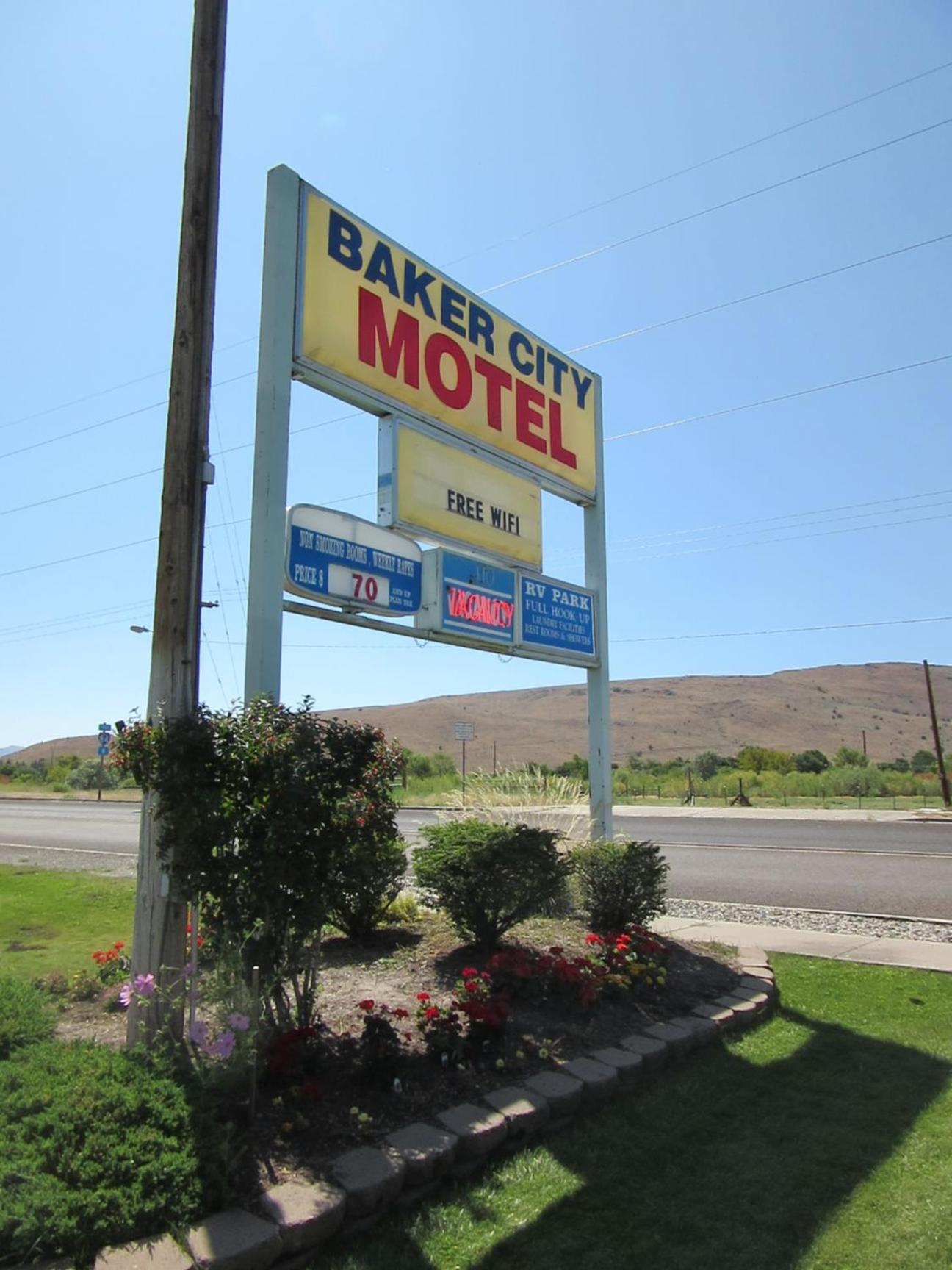Baker City Vacations - Baker City Motel  RV - Property Image 4