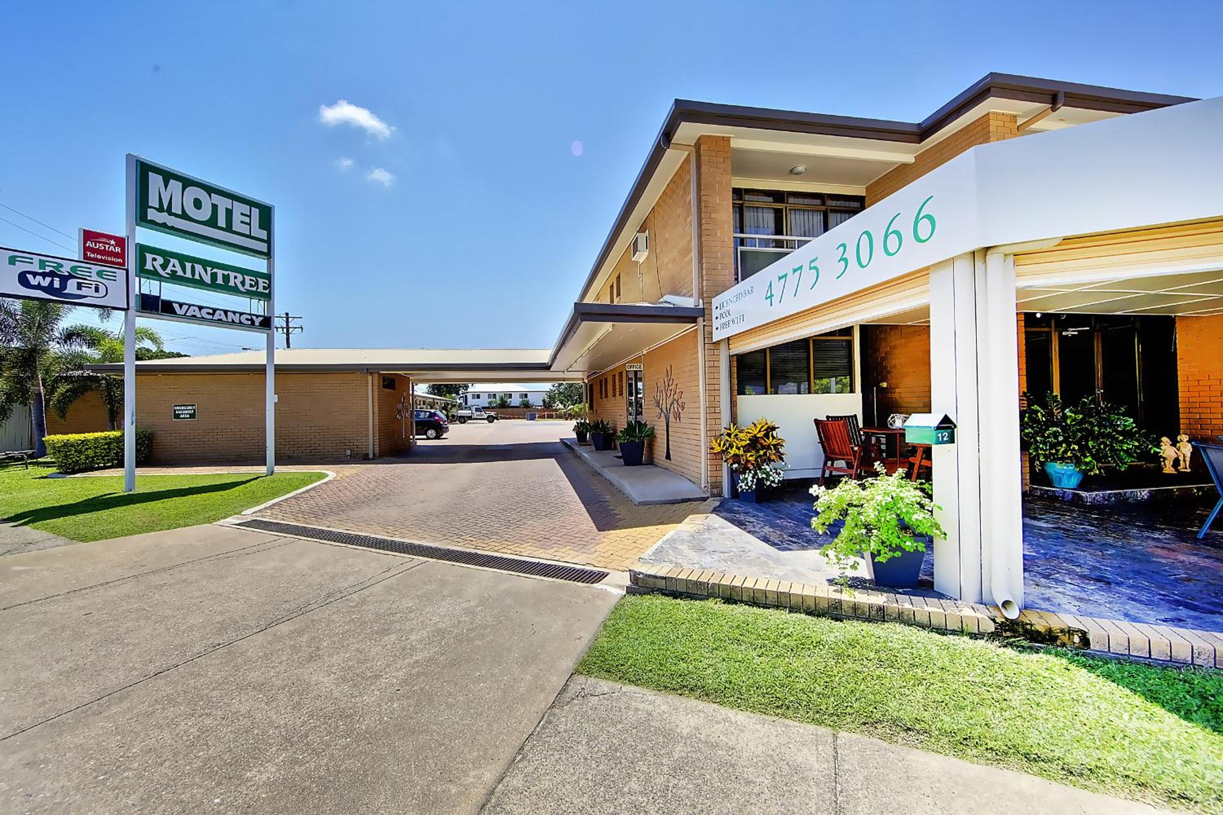 Hotel Raintree Motel - Image 1
