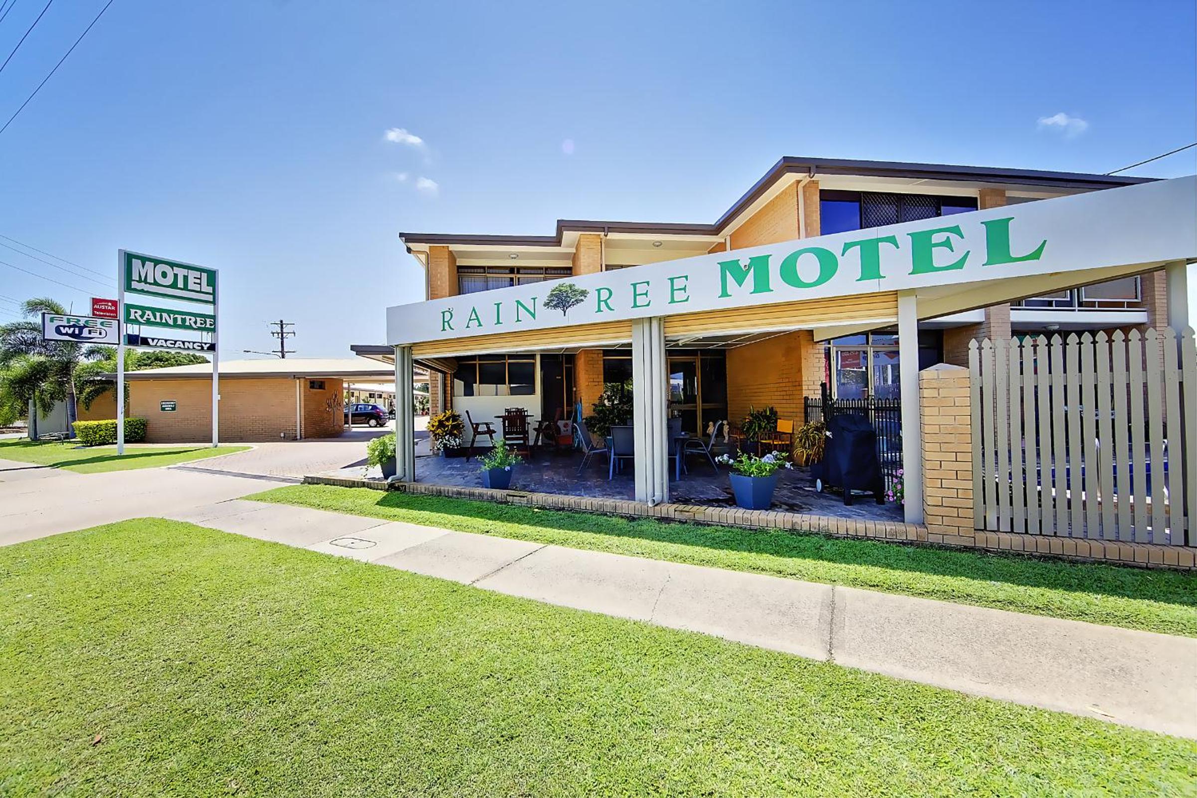 Raintree Motel