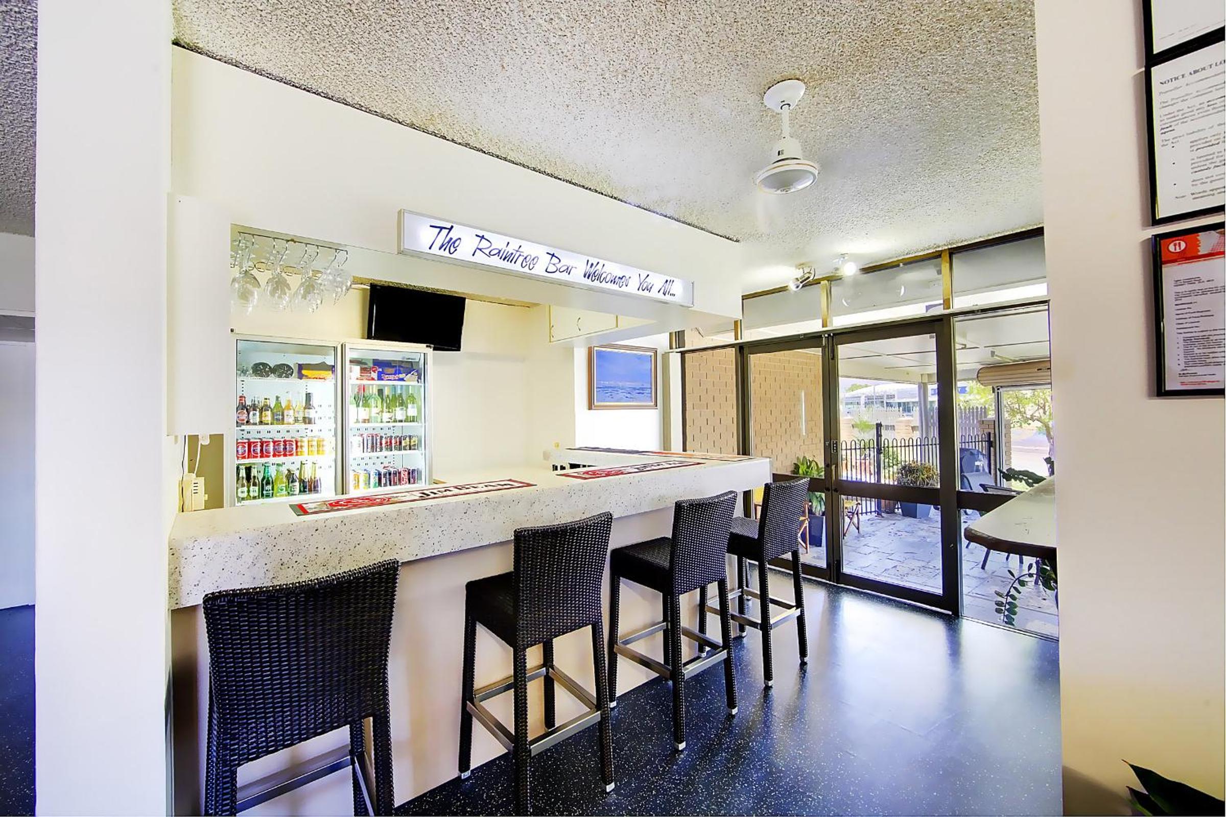 Raintree Motel