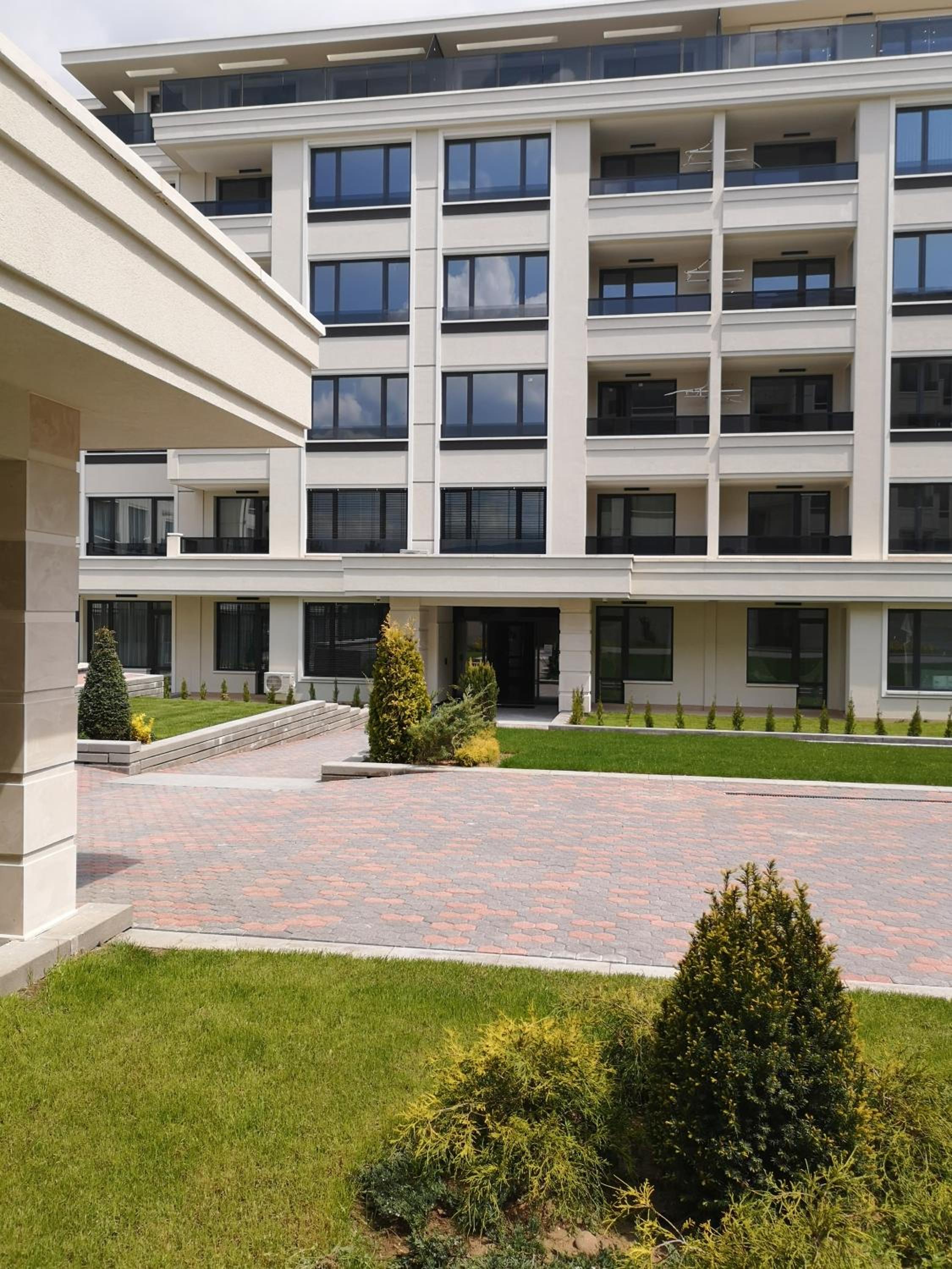 Business and Leisure apartments in Mladost 2 with FREE Garage view 2