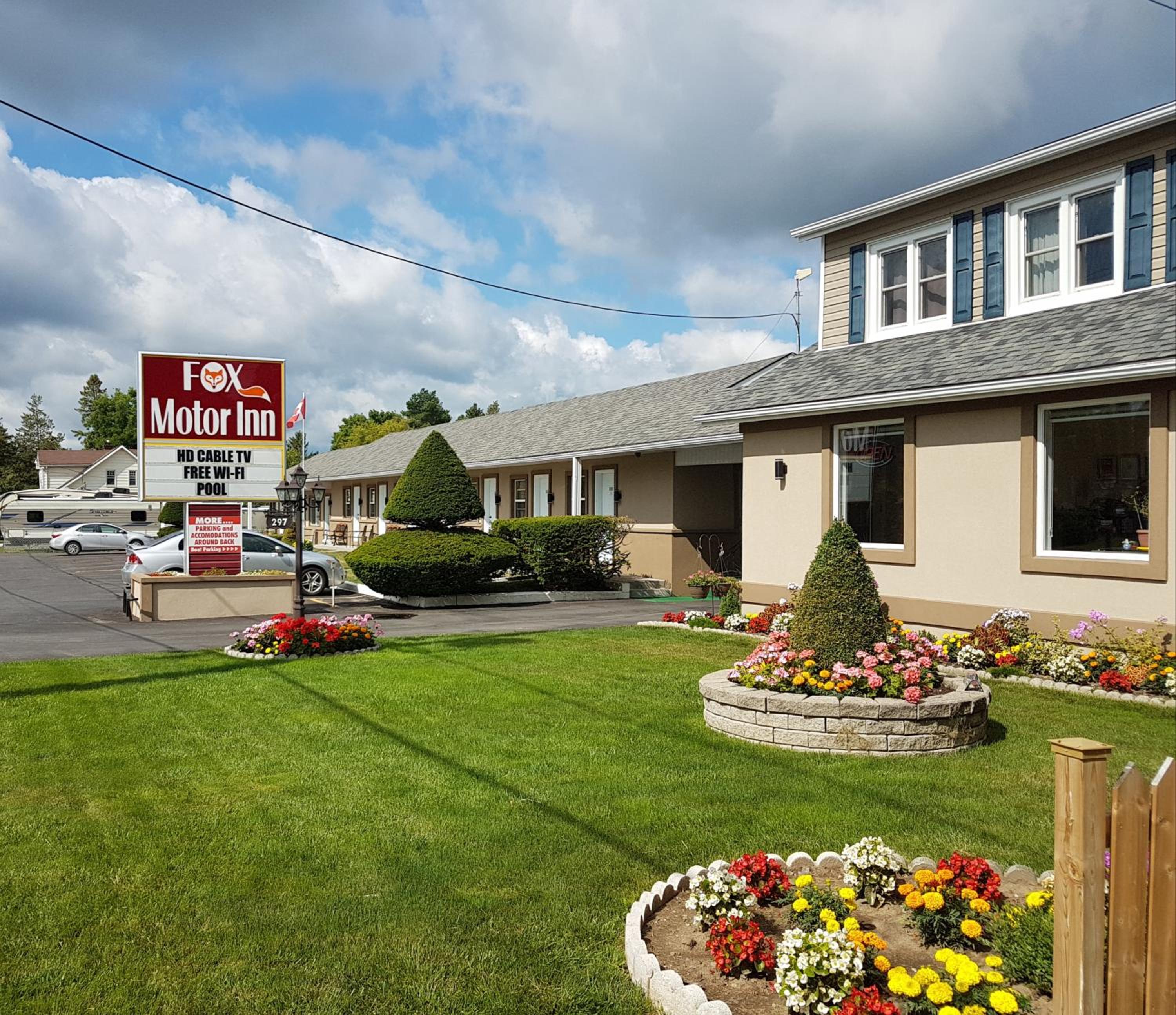 Fox Motor Inn