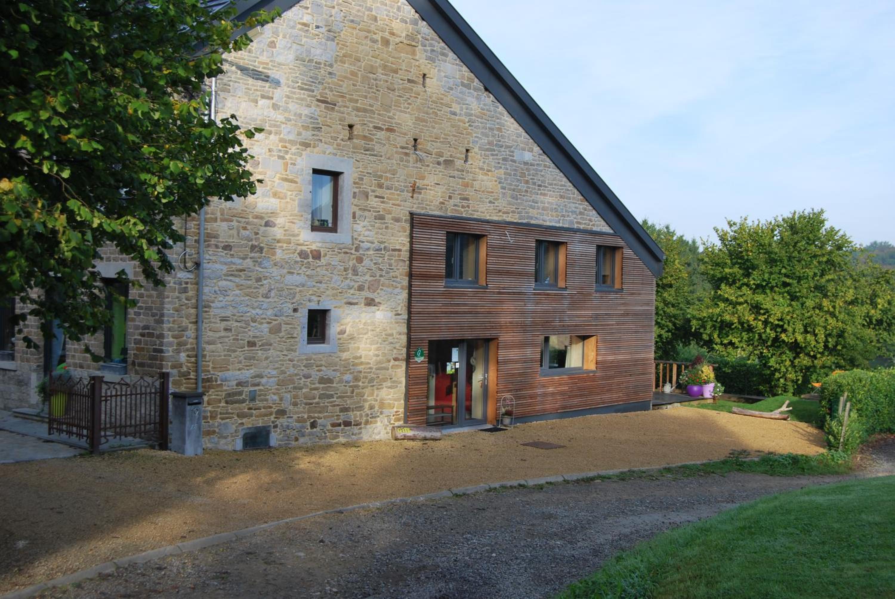 Gite MontBleu - 2 holiday houses - La Laiterie & La Grange
