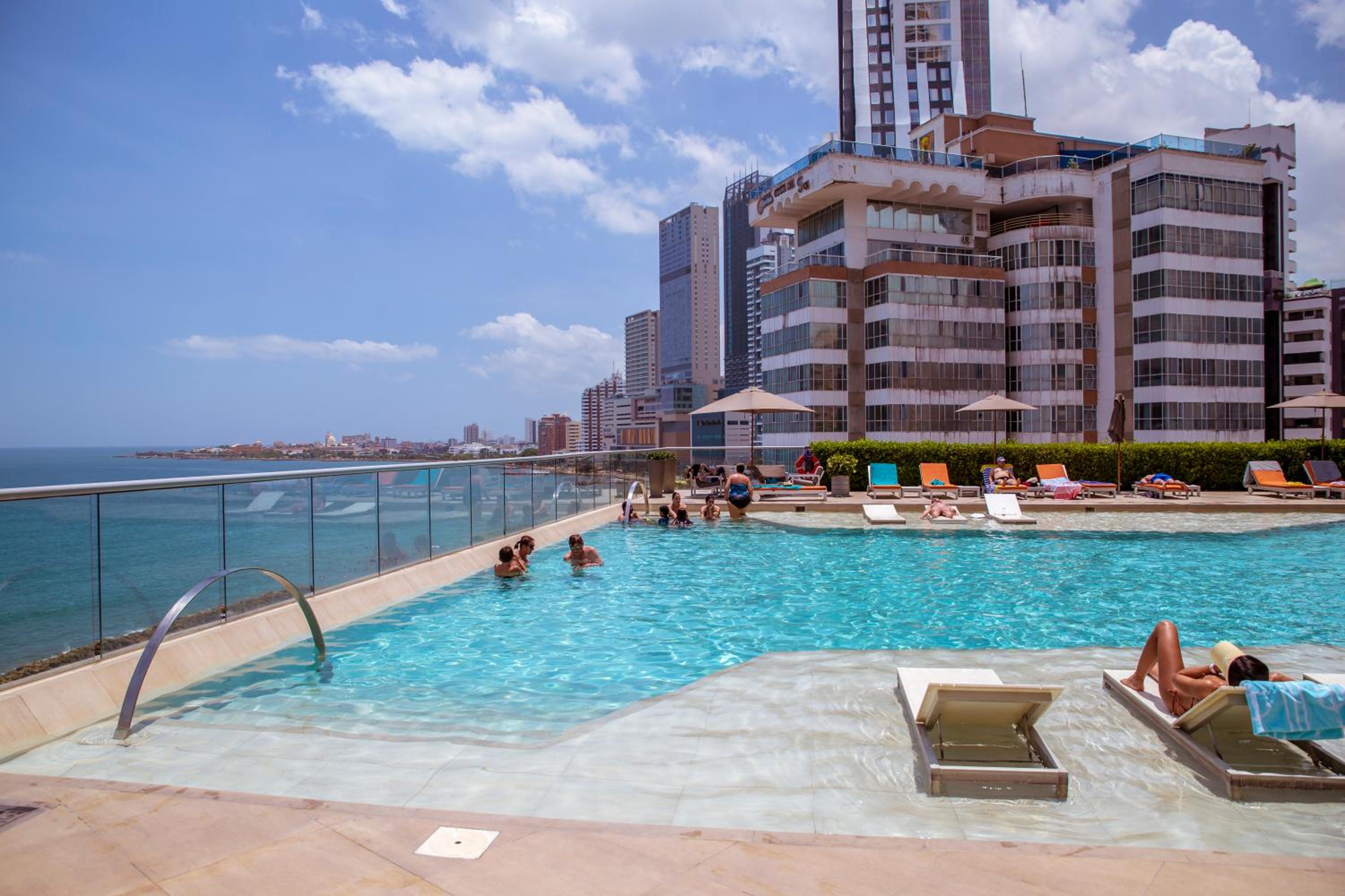 41st Fl Beach Condo in Bocagrande