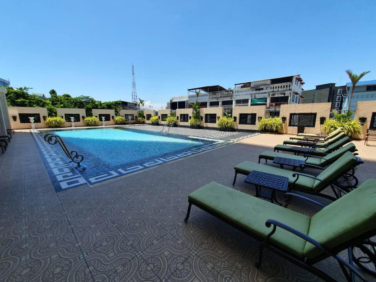City Garden Tower by Pattaya Holiday view 3